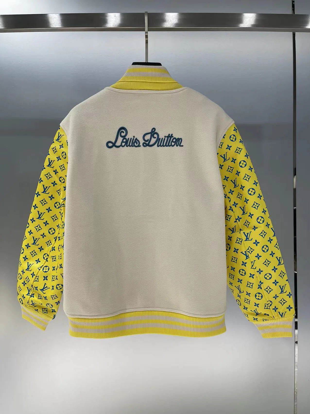 Жакеты Женские Louis Vuitton 6239