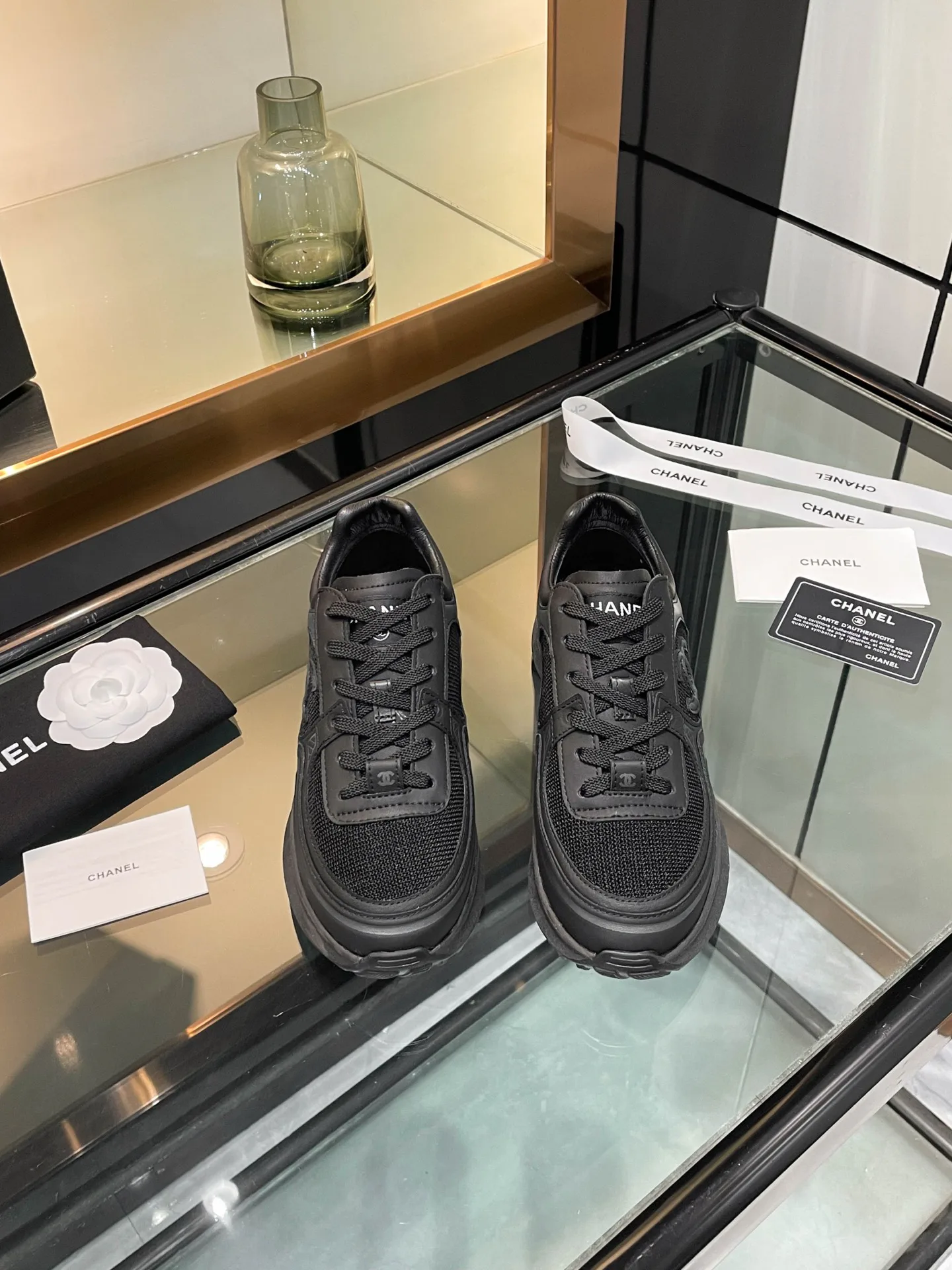 Кроссовки Женские Chanel 18780395