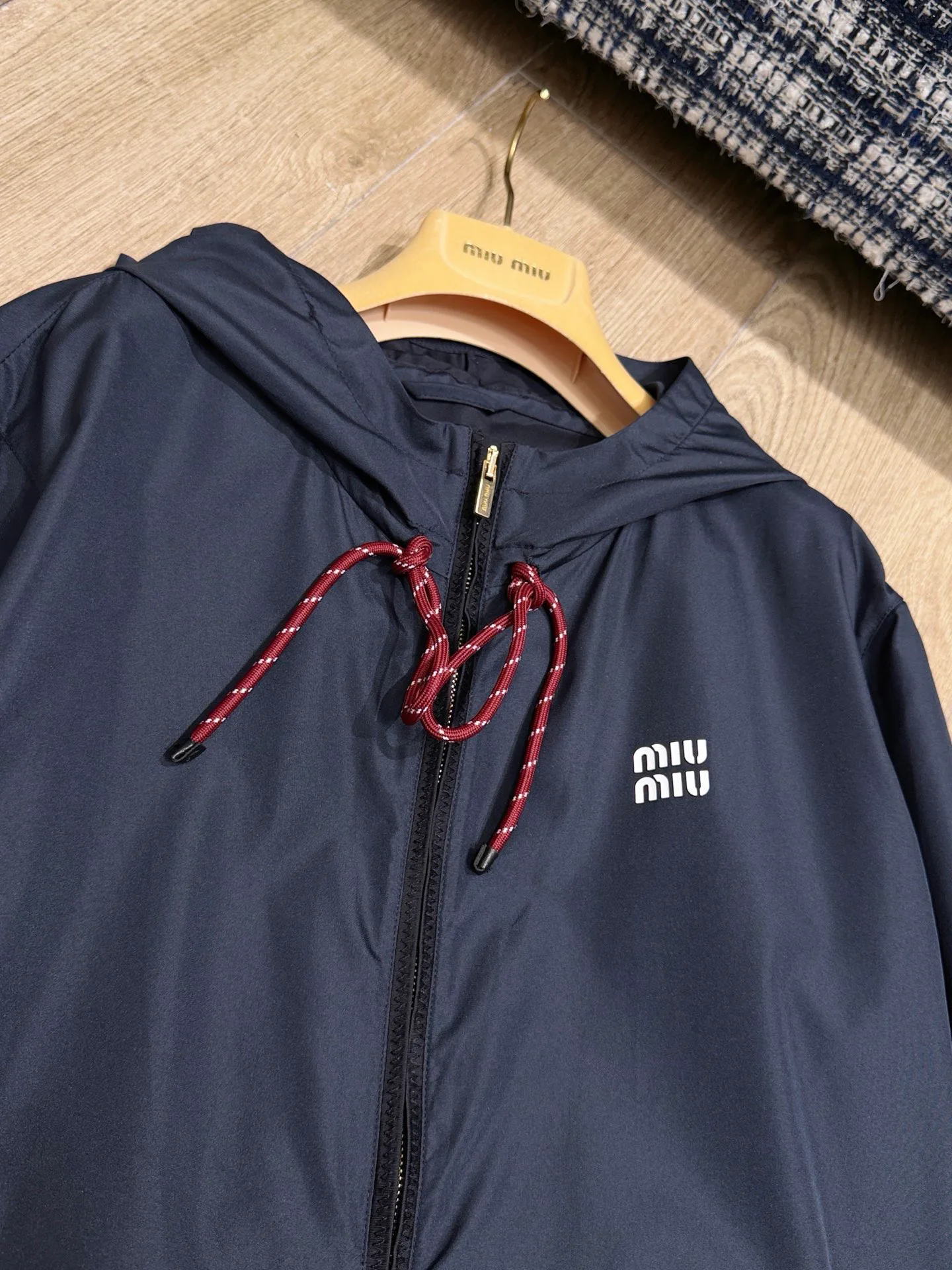 Куртки И Пуховики Женские Miu Miu 11444756