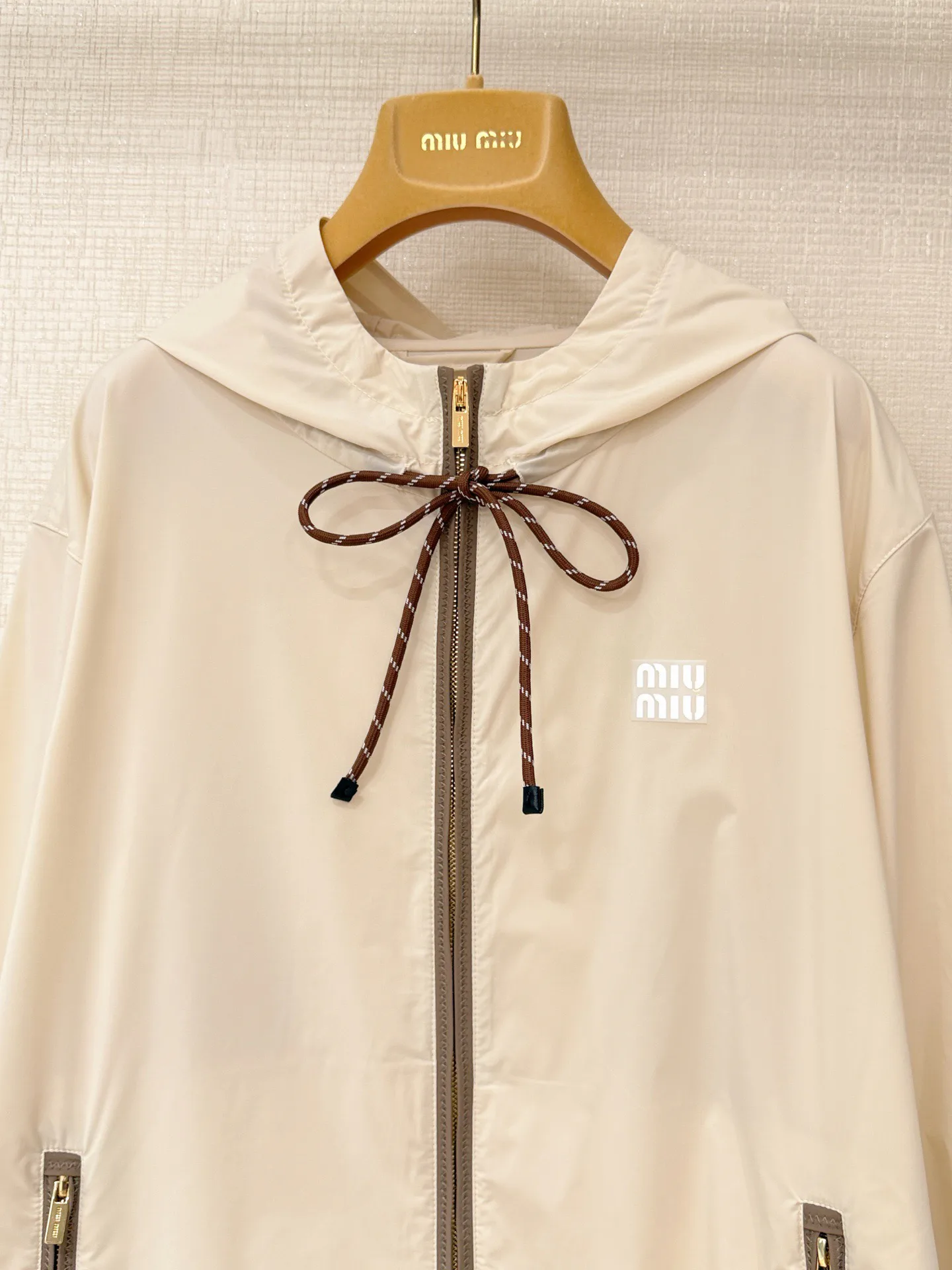 Куртки И Пуховики Женские Miu Miu 10946247