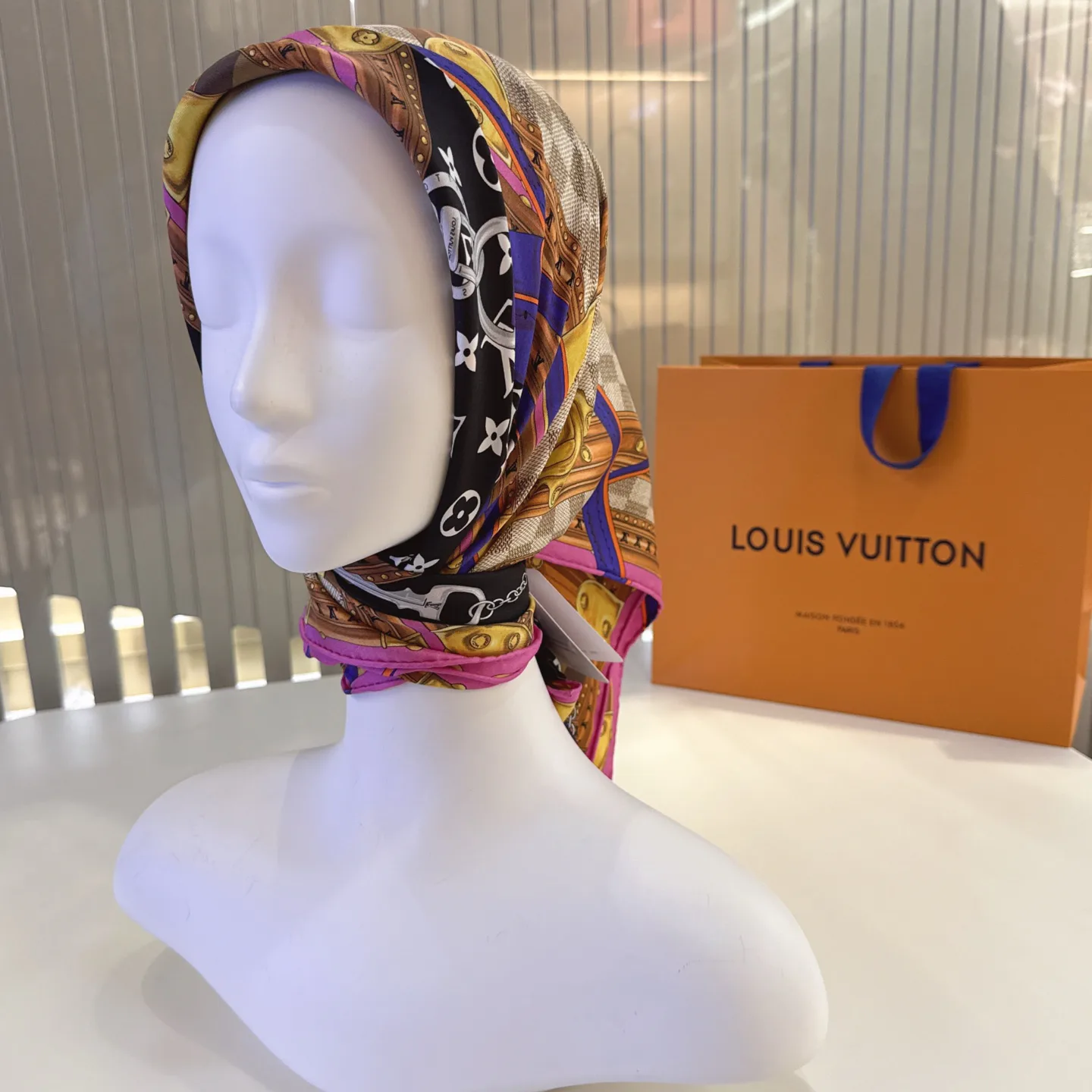 Шарфы Louis Vuitton 14514917