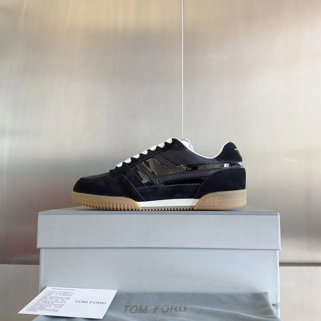 Кроссовки Женские Armani 350835