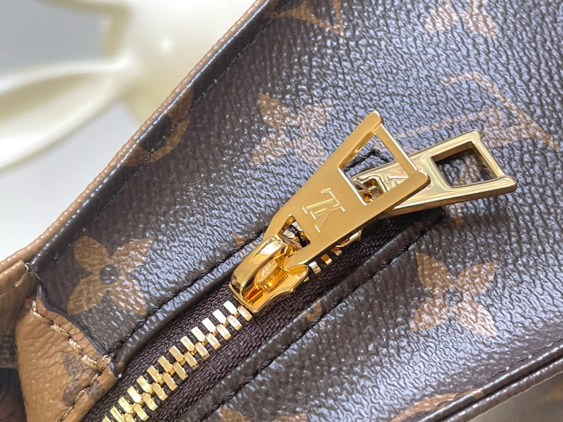 Сумки На Ремне Женские Louis Vuitton 115254