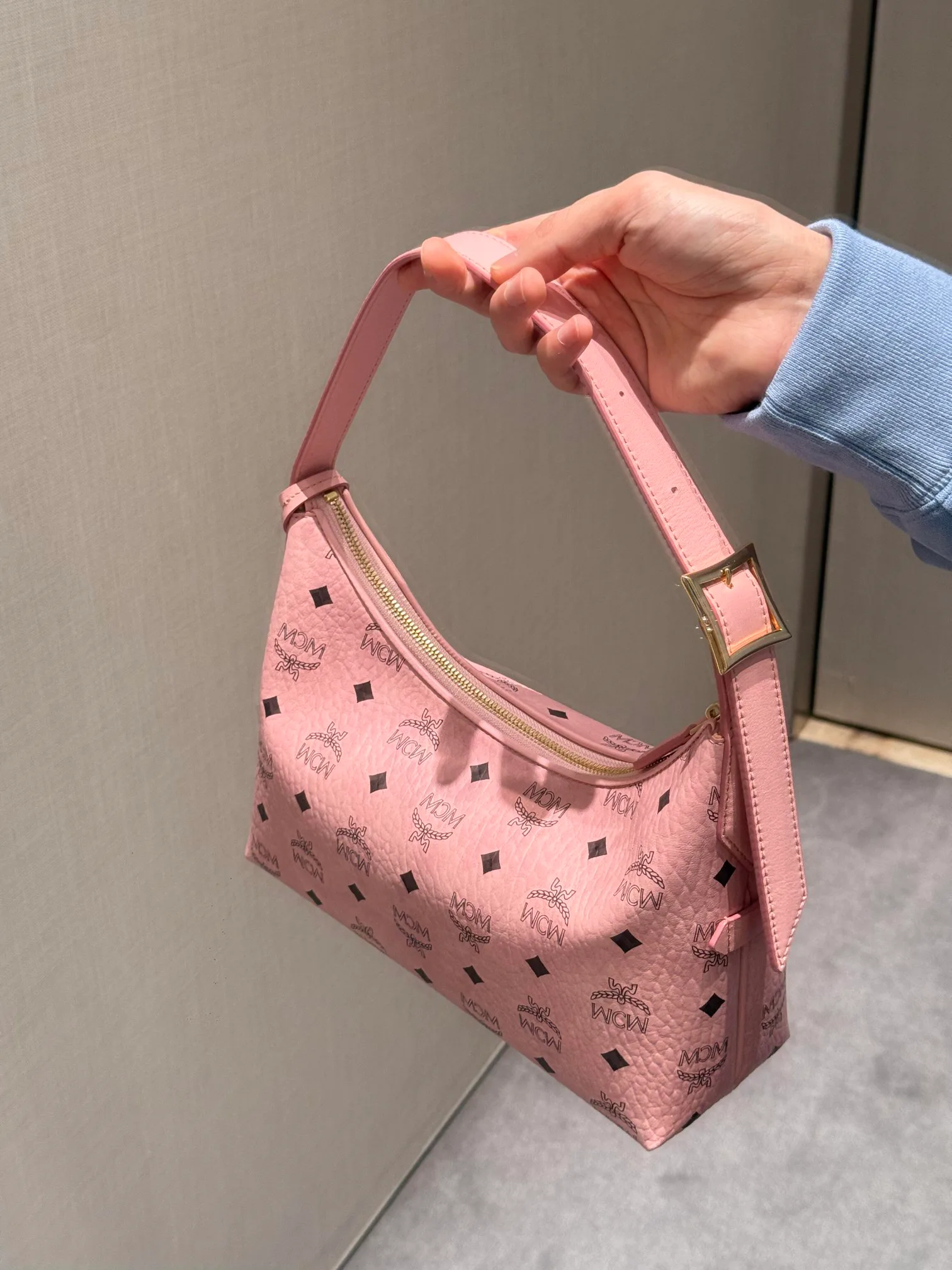 Сумки На Ремне Женские Mcm 10854009