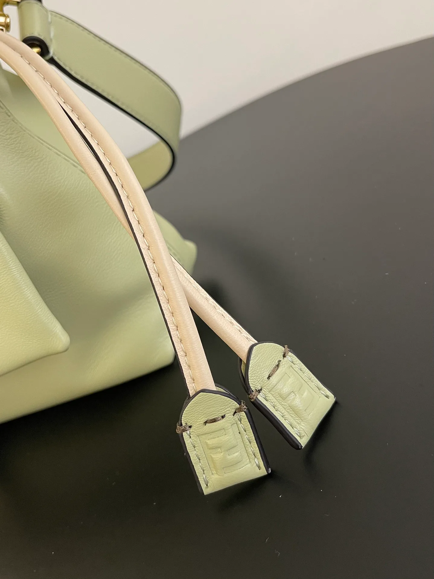 Классические Сумки Женские Fendi 13546213
