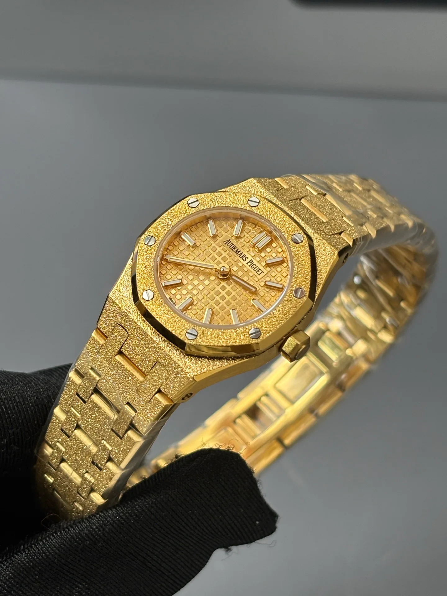 Часы Женские Audemars Piguet 11696026