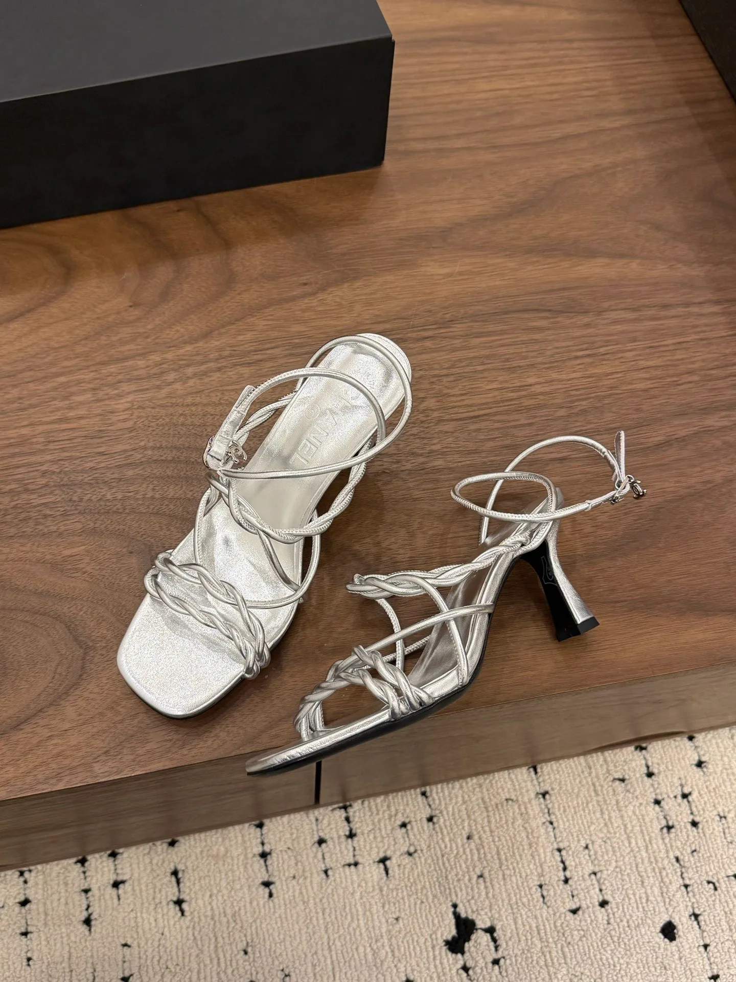 Сандалии Женские Chanel 13444878