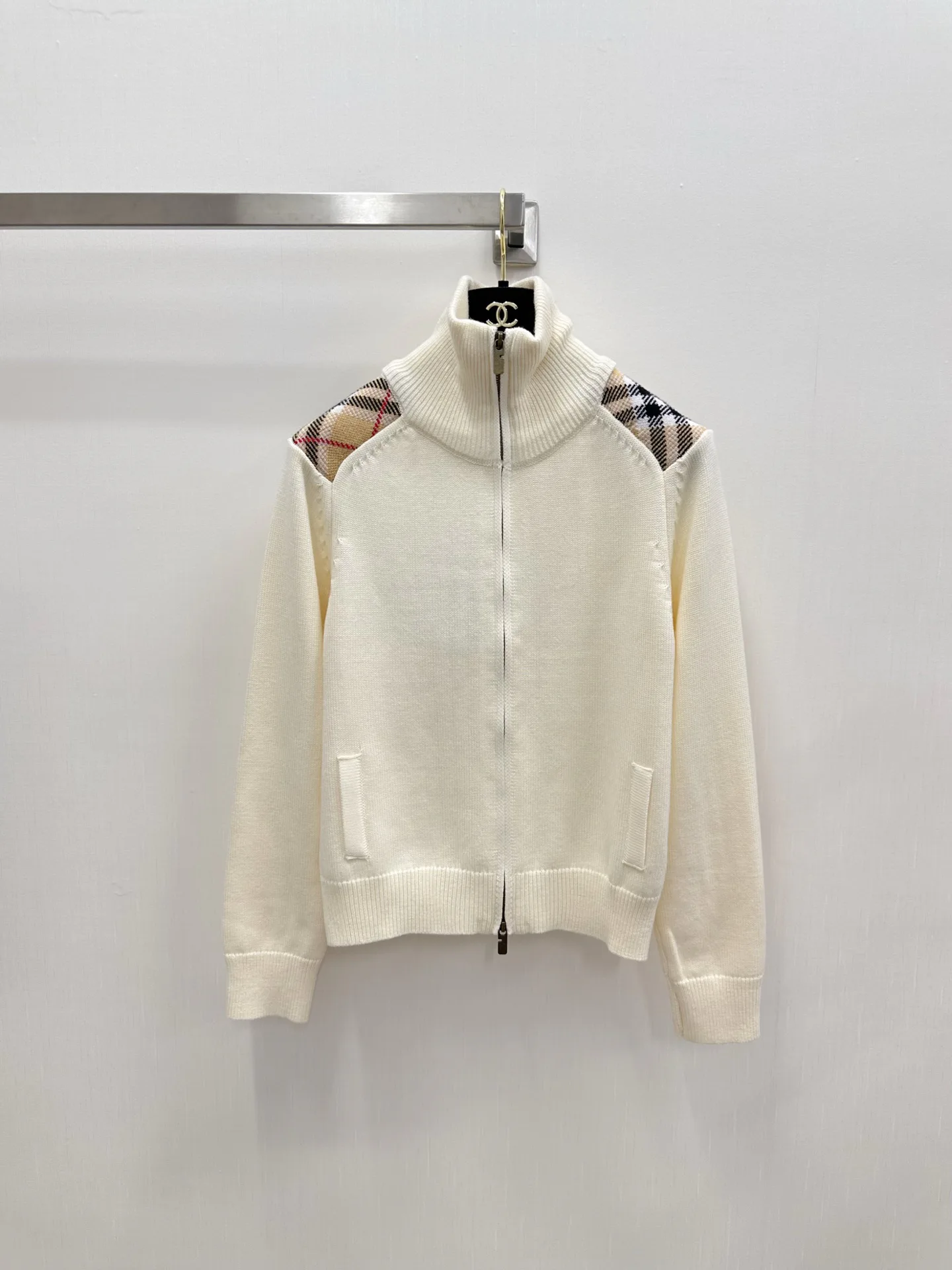 Куртки И Пуховики Женские Burberry 18761620