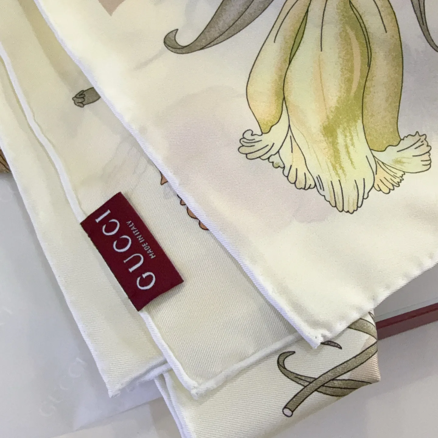 Шарфы Gucci 13325687