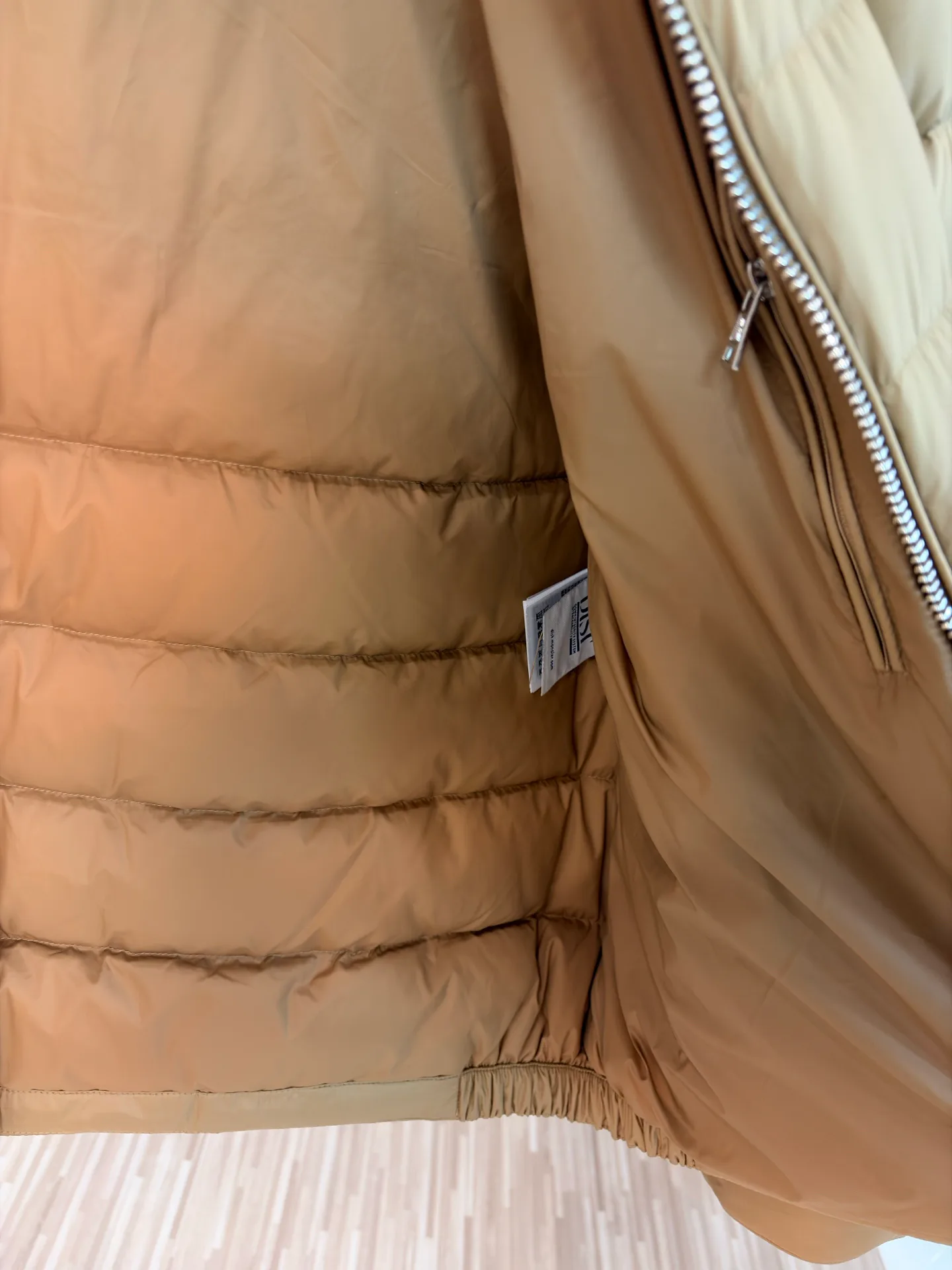 Куртки И Пуховики Женские Moncler 18188489