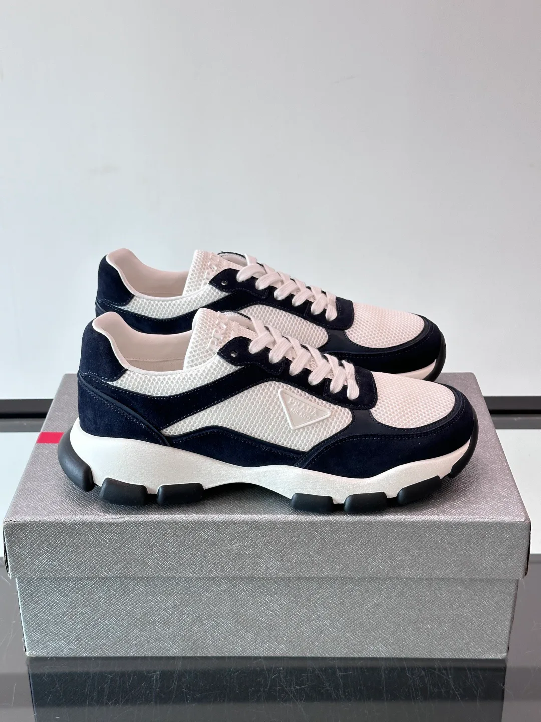 Кроссовки Женские Prada 18449473