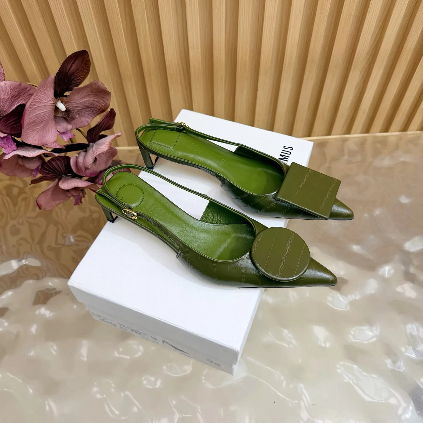 Туфли Женские Jacquemus 17038111