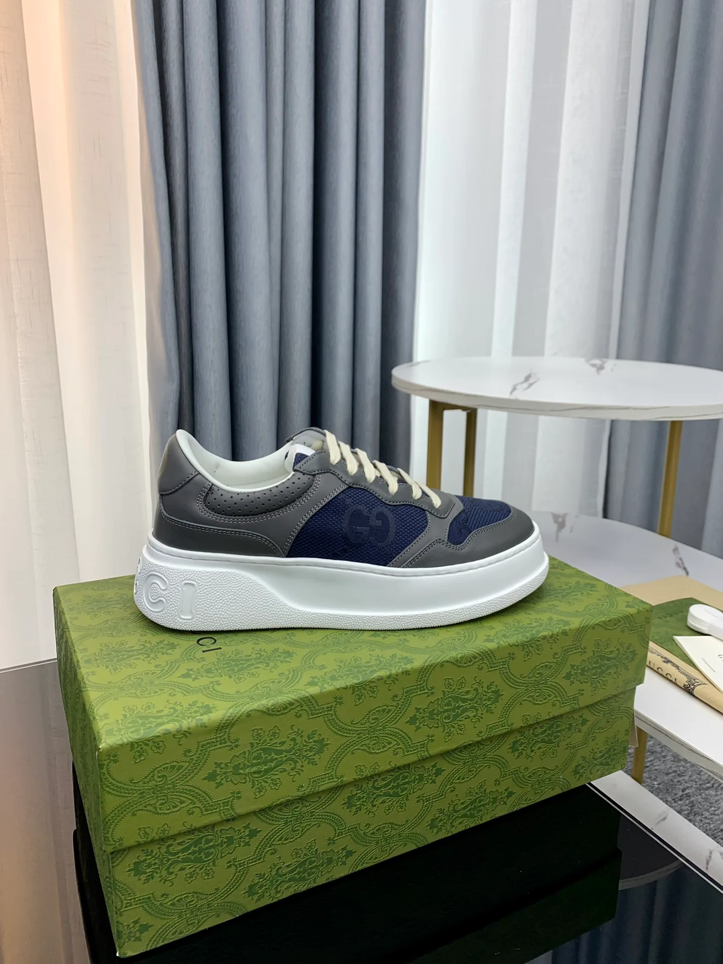 Кроссовки Женские Gucci 12227966