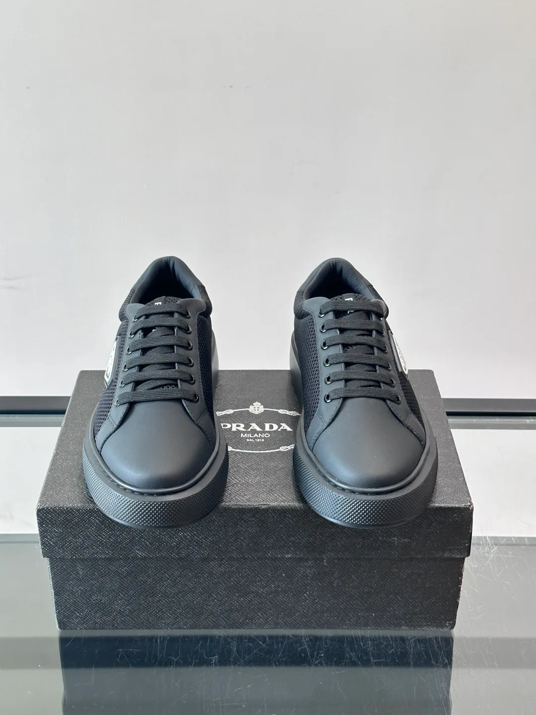 Кроссовки Женские Prada 17497961