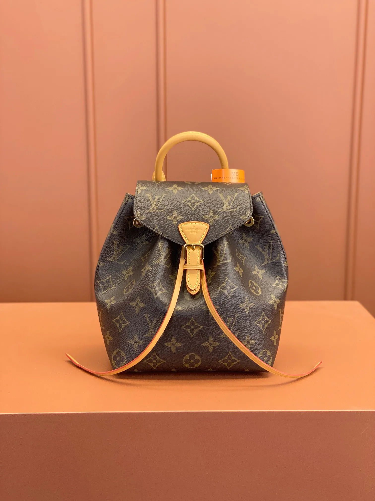 Рюкзаки Женские Louis Vuitton 18260499