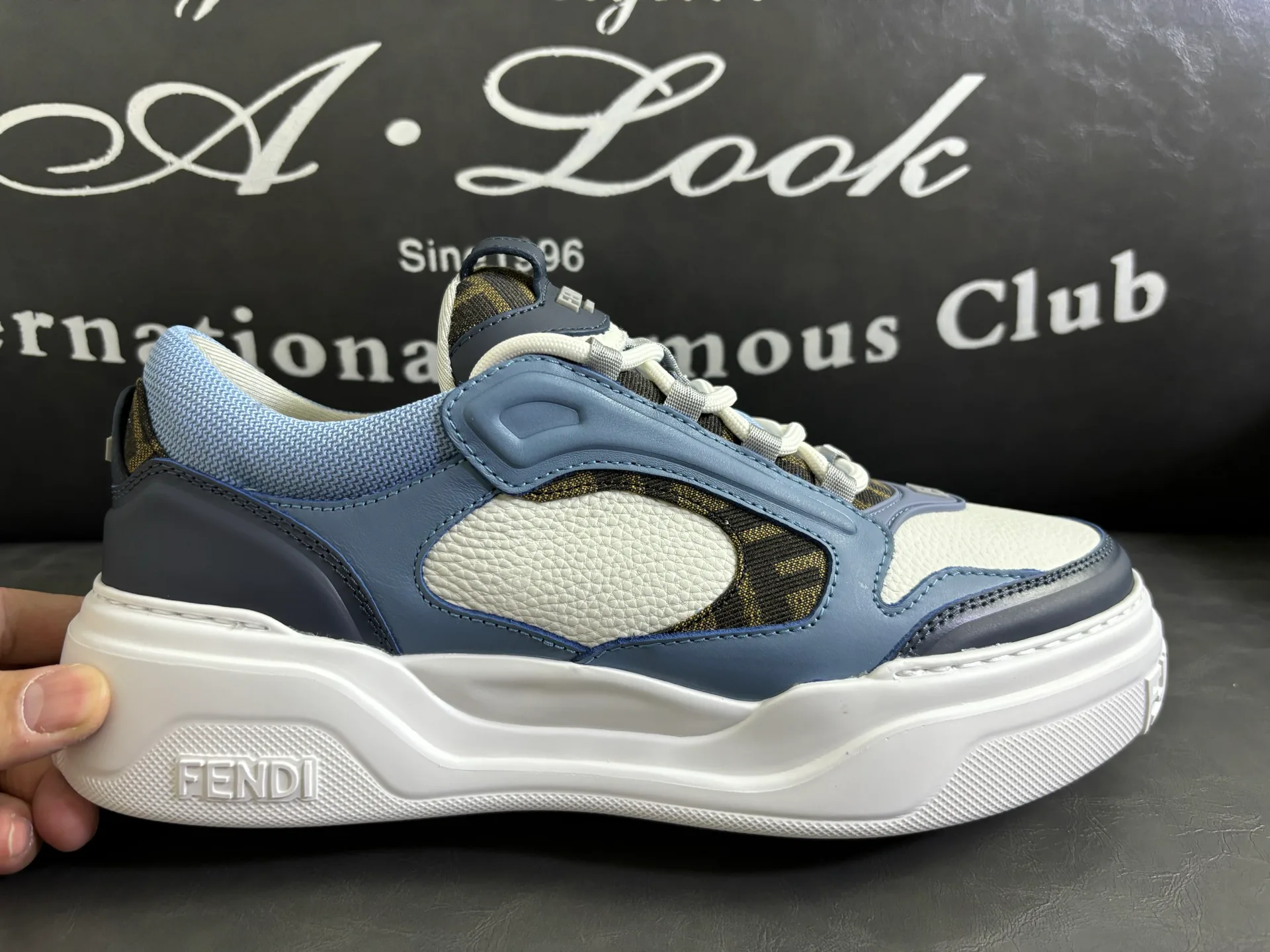 Кроссовки Мужские Fendi 29186