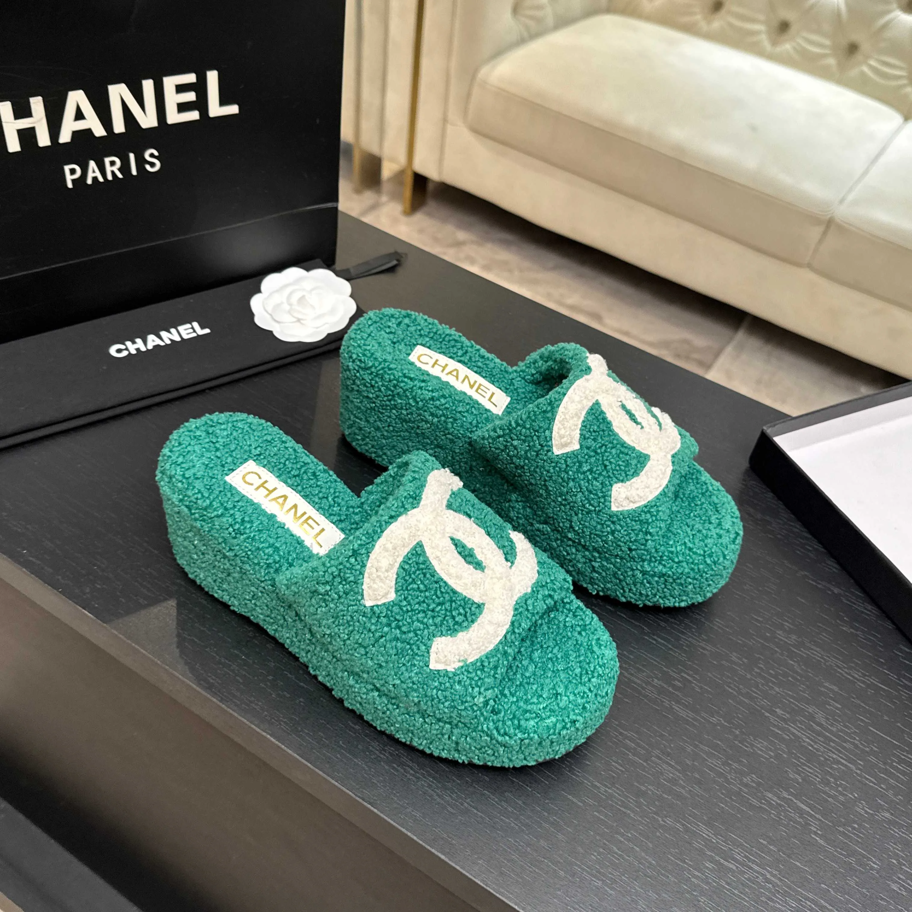 Тапочки Женские Chanel 18501001