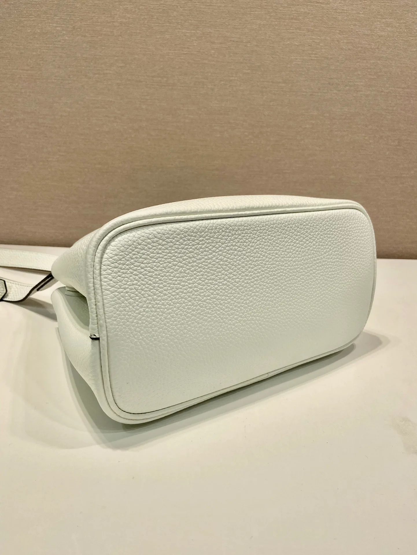Классические Сумки Женские Prada 11449108