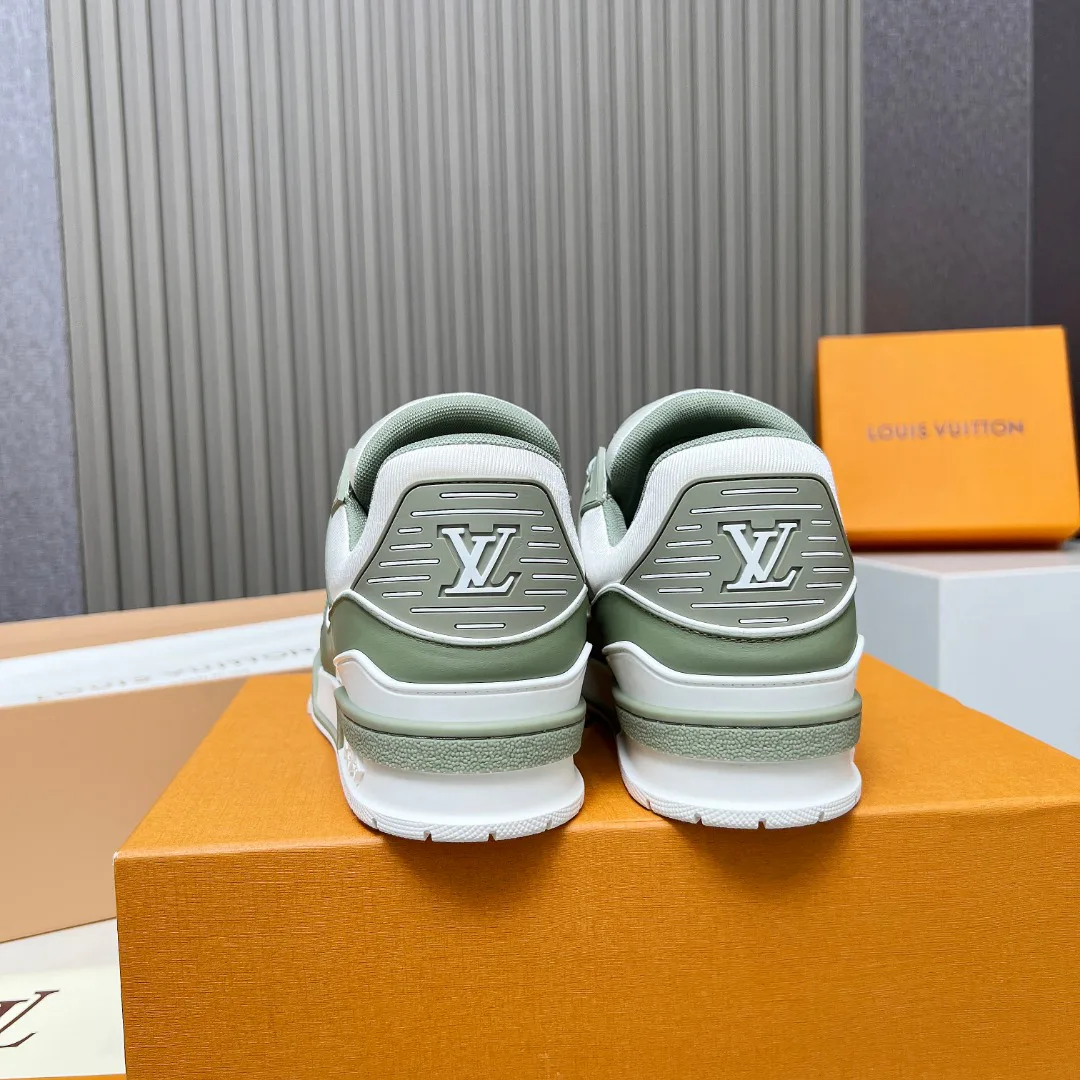 Кроссовки Женские Louis Vuitton 11707351