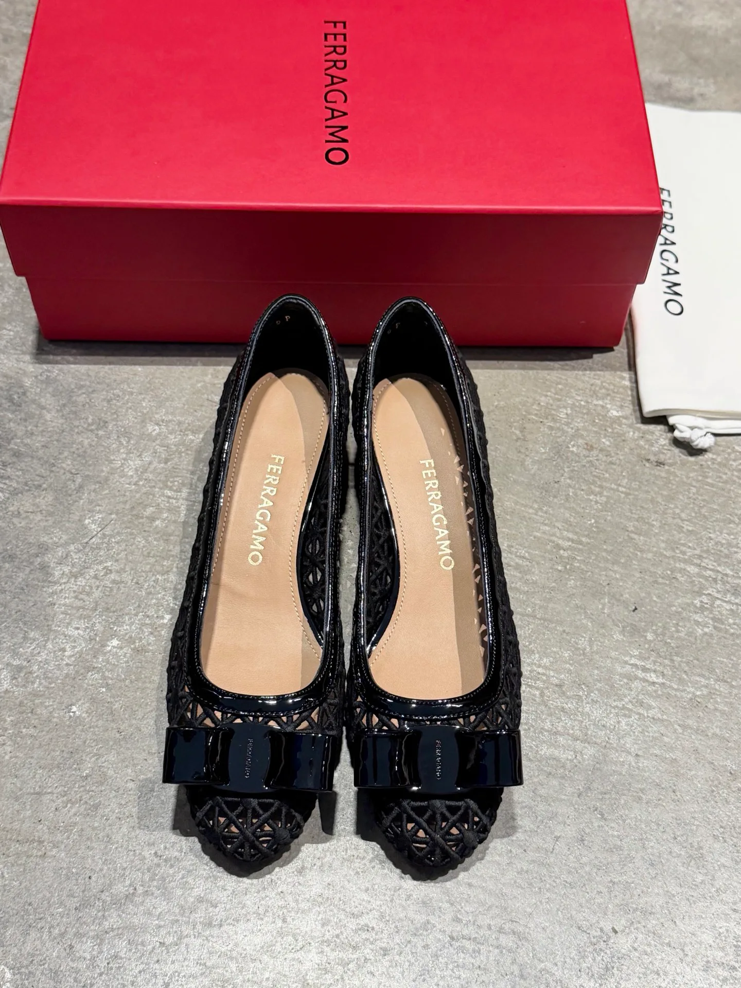 Туфли Женские Salvatore Ferragamo 17642580