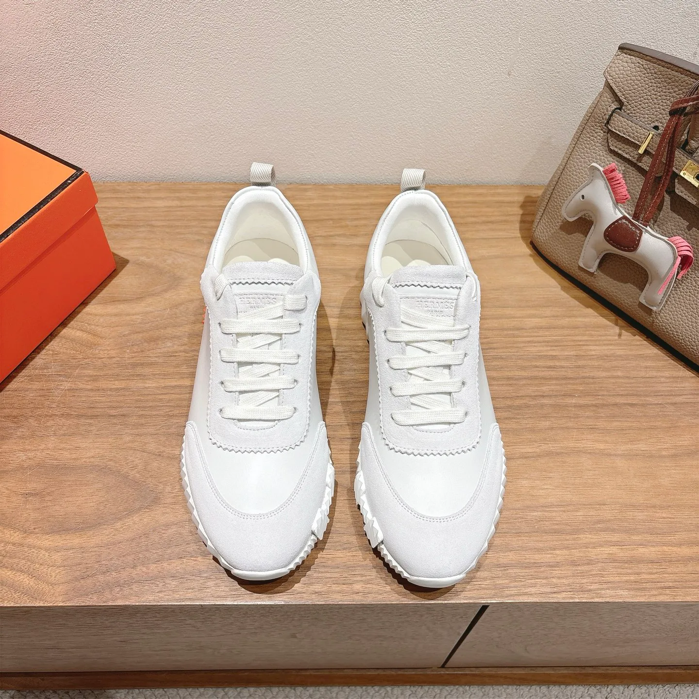 Кроссовки Женские Hermes 18729680