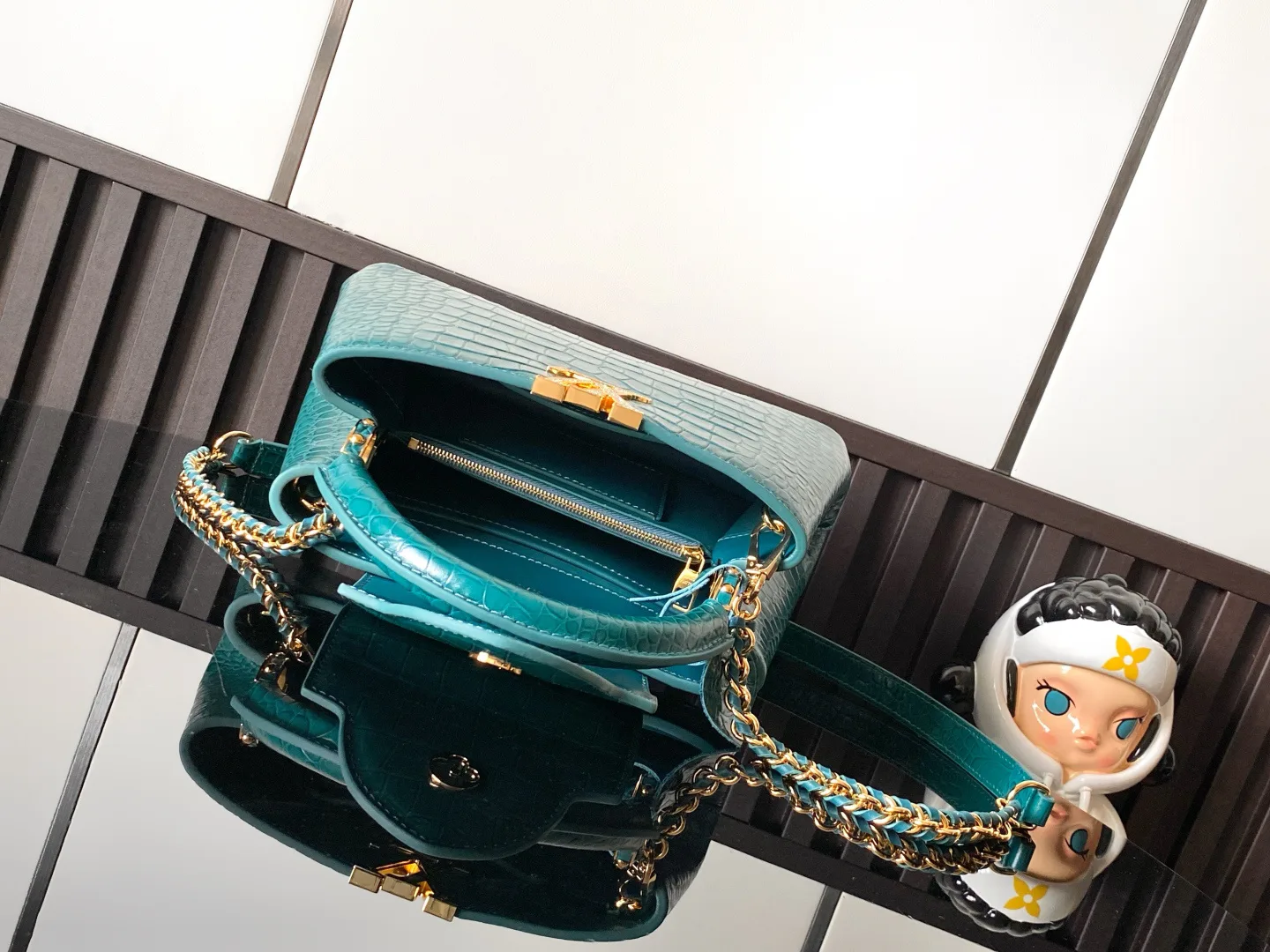 Классические Сумки Женские Louis Vuitton 18019348