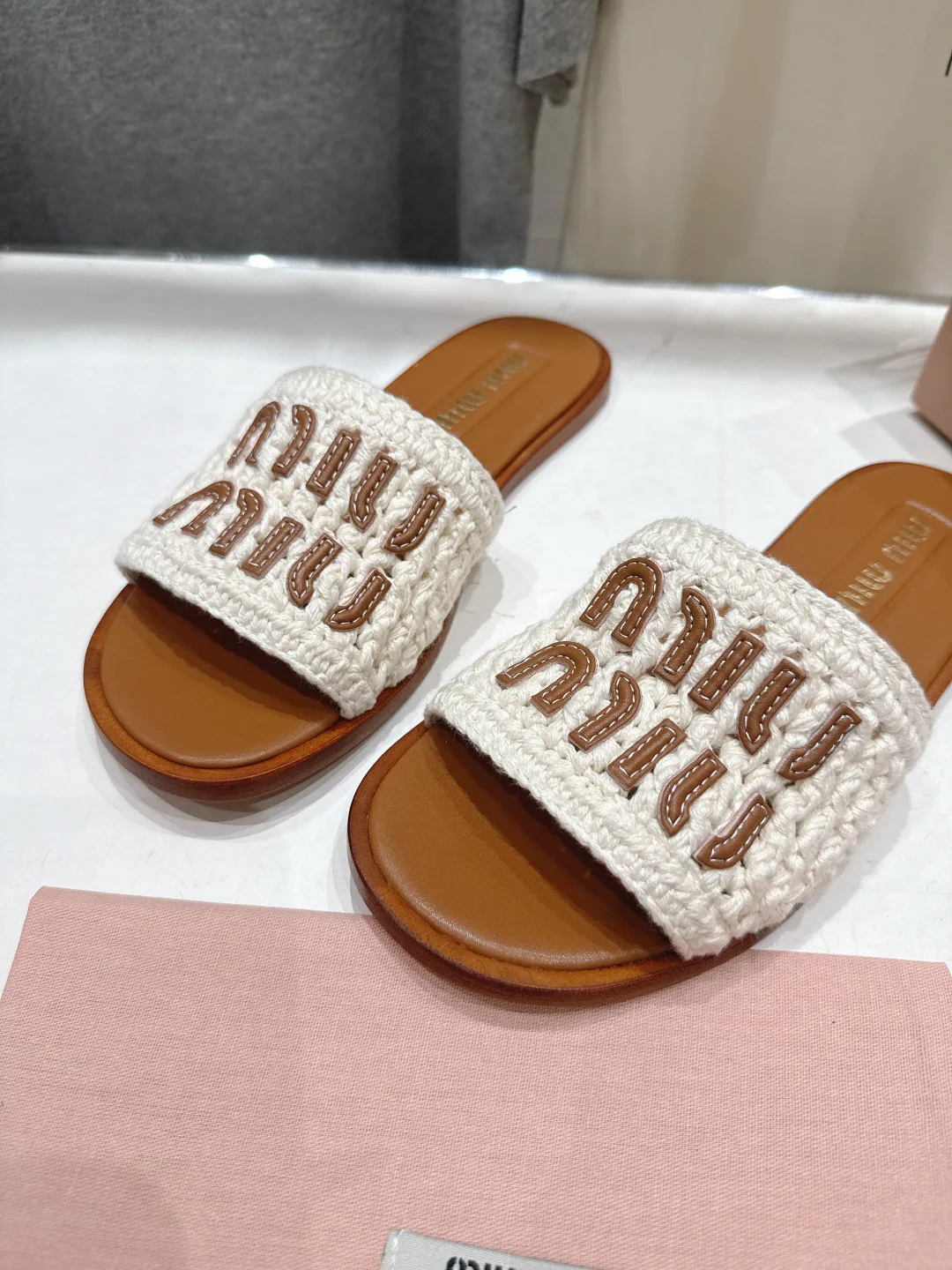 Шлепанцы Женские Miu Miu 3603730