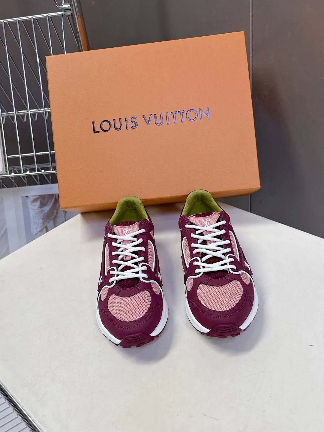 Кроссовки Женские Louis Vuitton 10455673