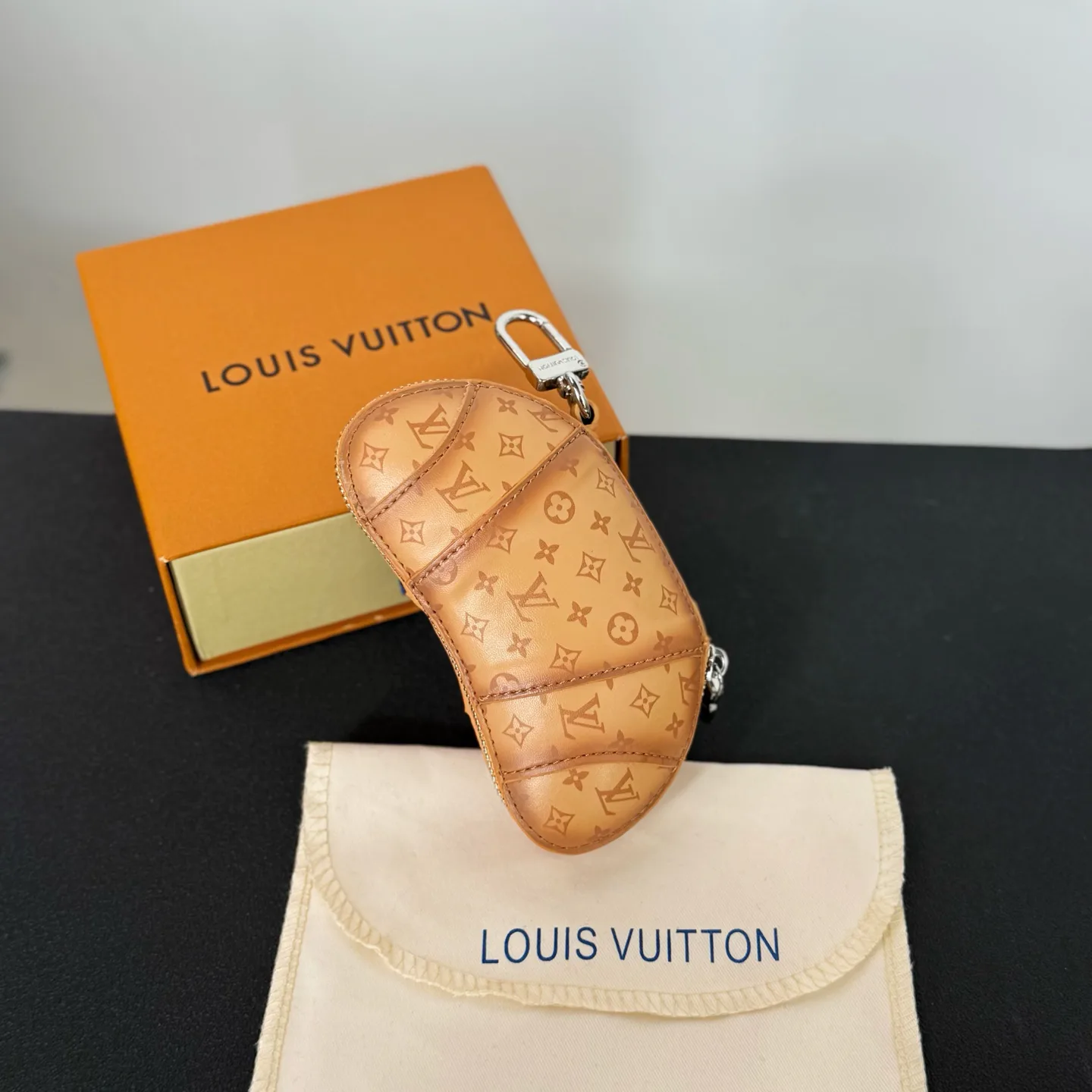 Клатчи Женские Louis Vuitton 5984971