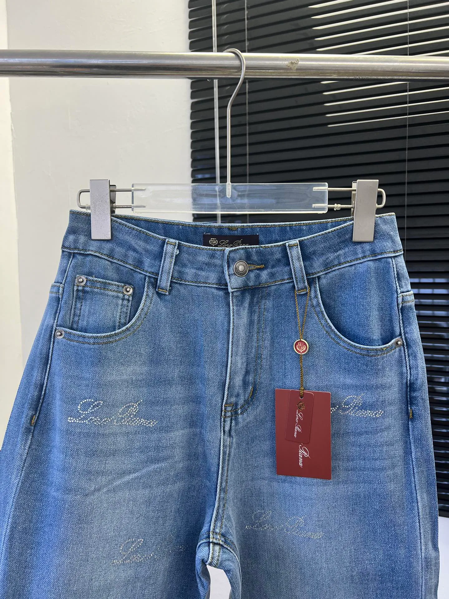 Джинсы Женские Loro Piana 18363354
