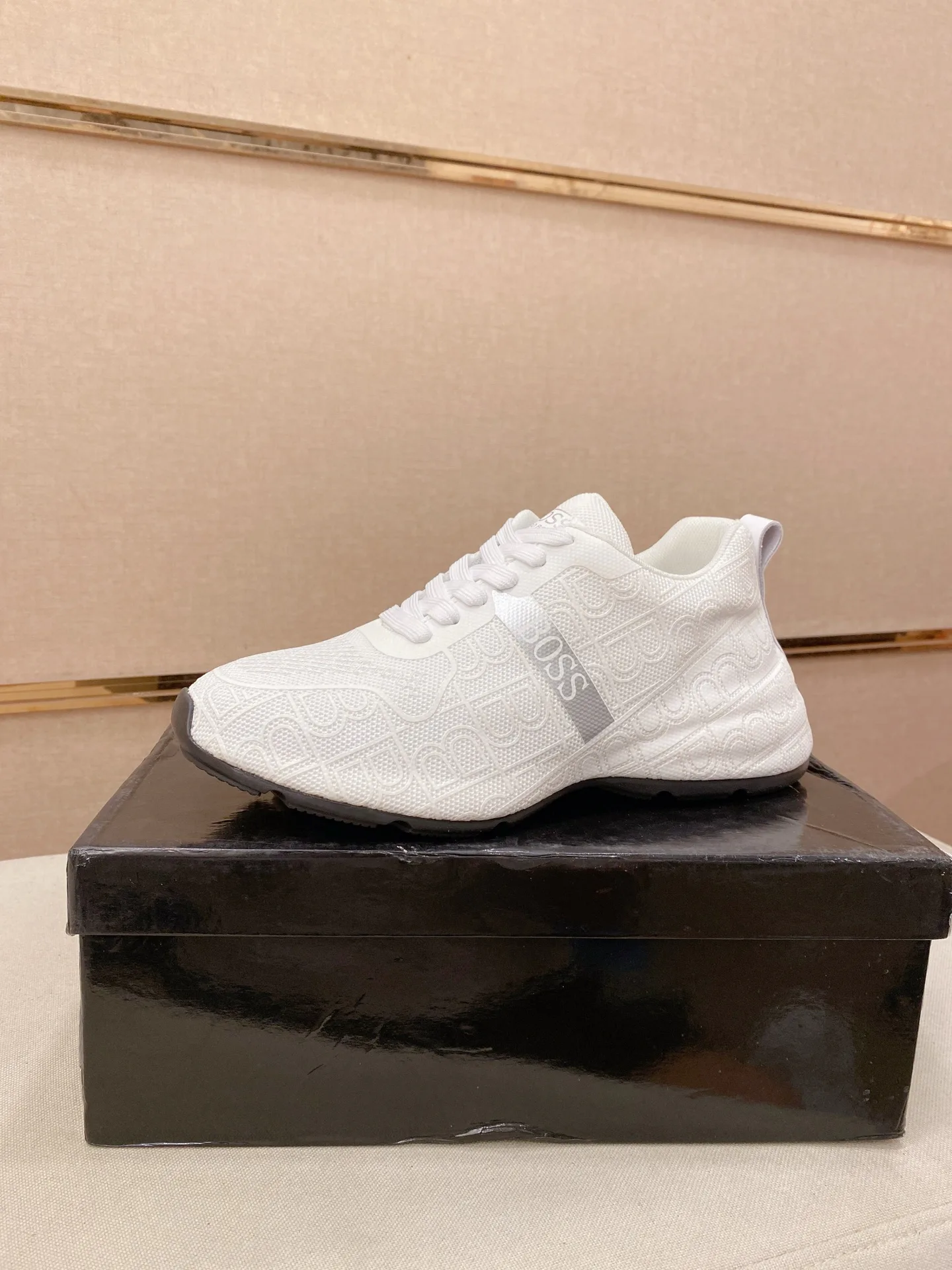 Кроссовки Женские Hugo Boss 382875