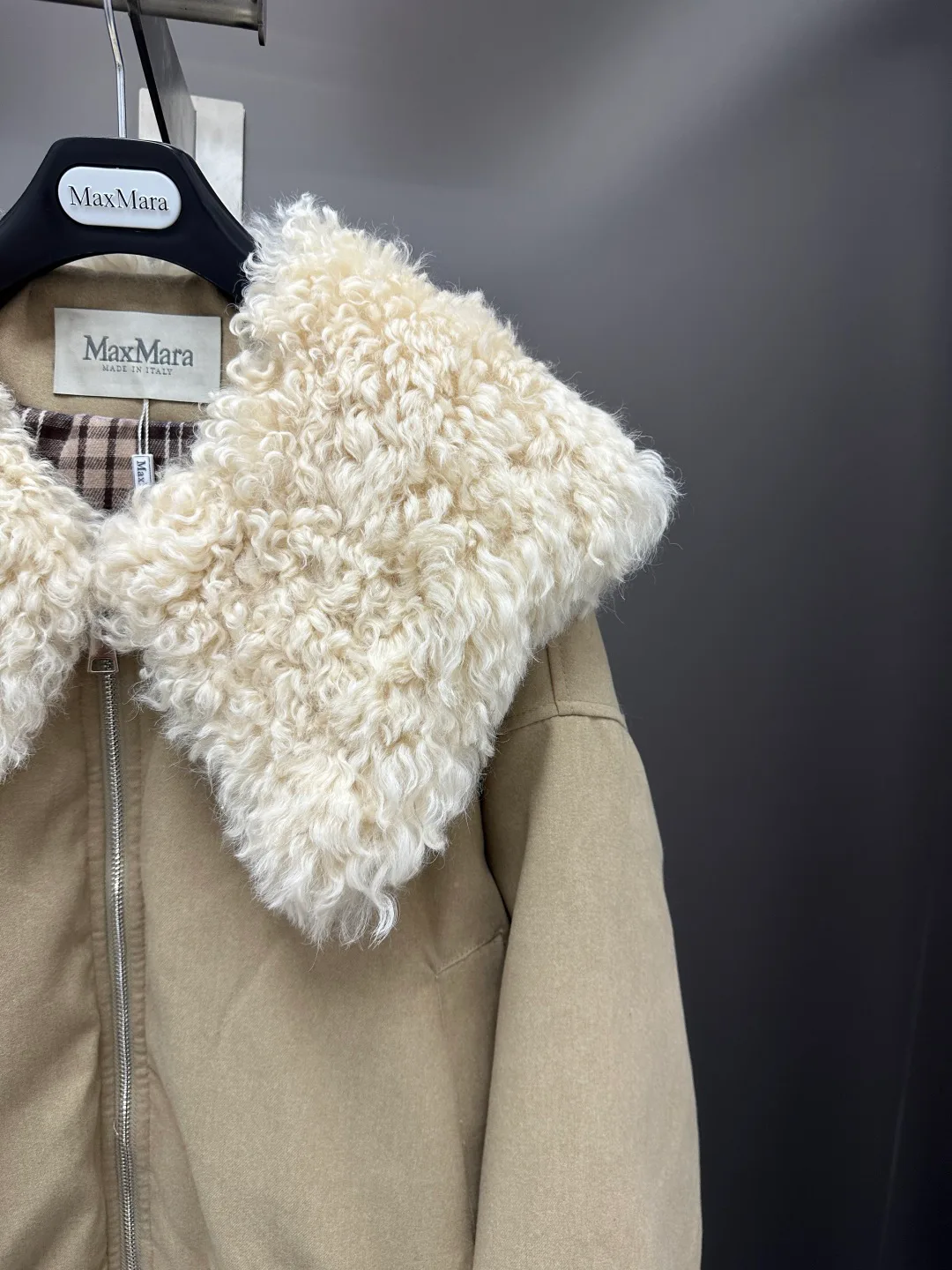 Куртки И Пуховики Женские Max Mara 18902697