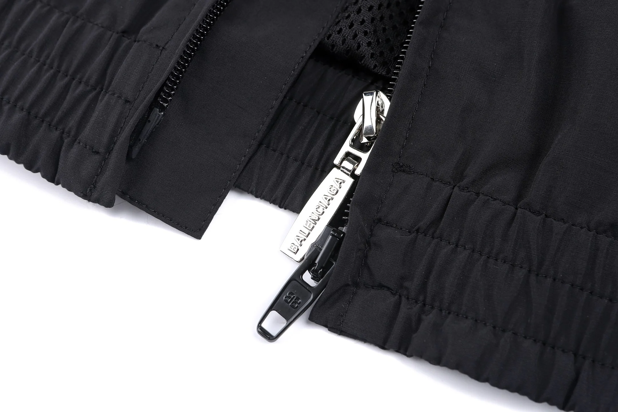 Куртки И Пуховики Женские Balenciaga 18865871