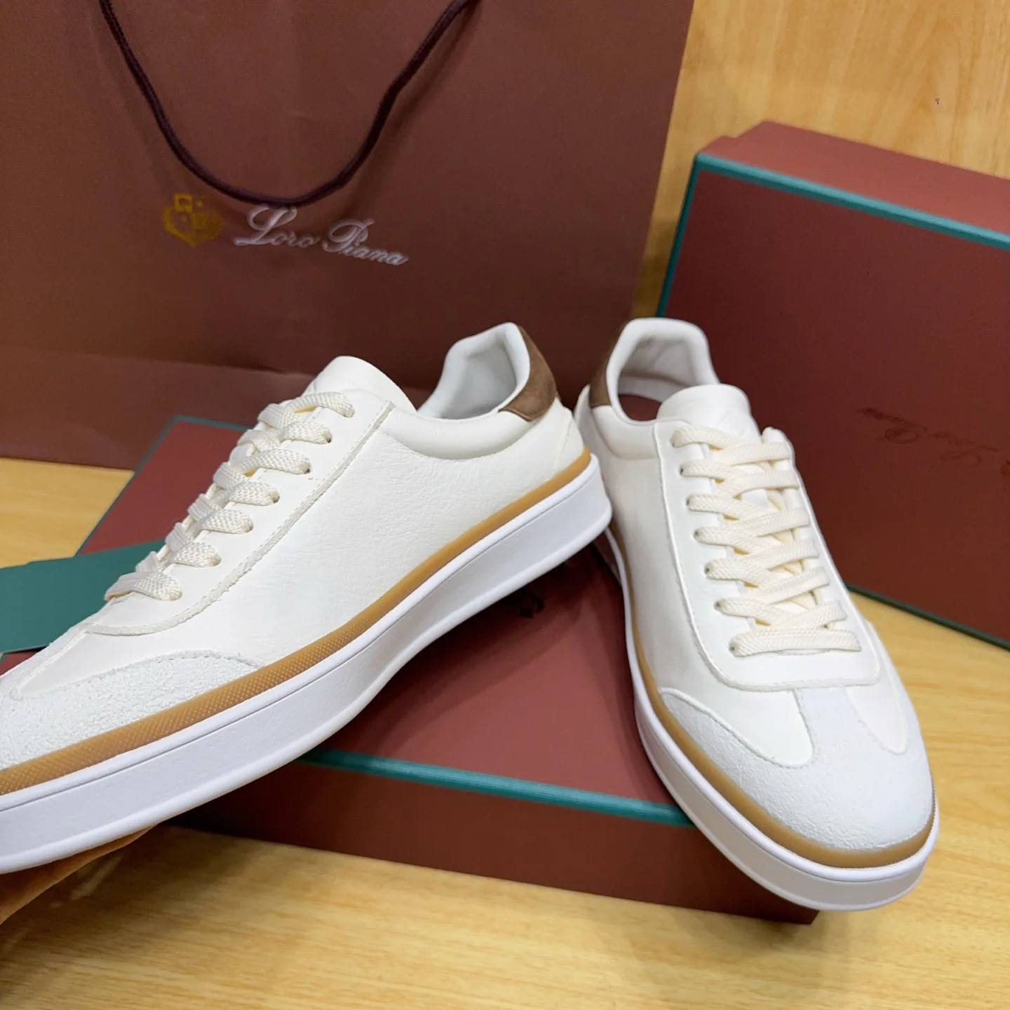 Кроссовки Женские Loro Piana 18263646