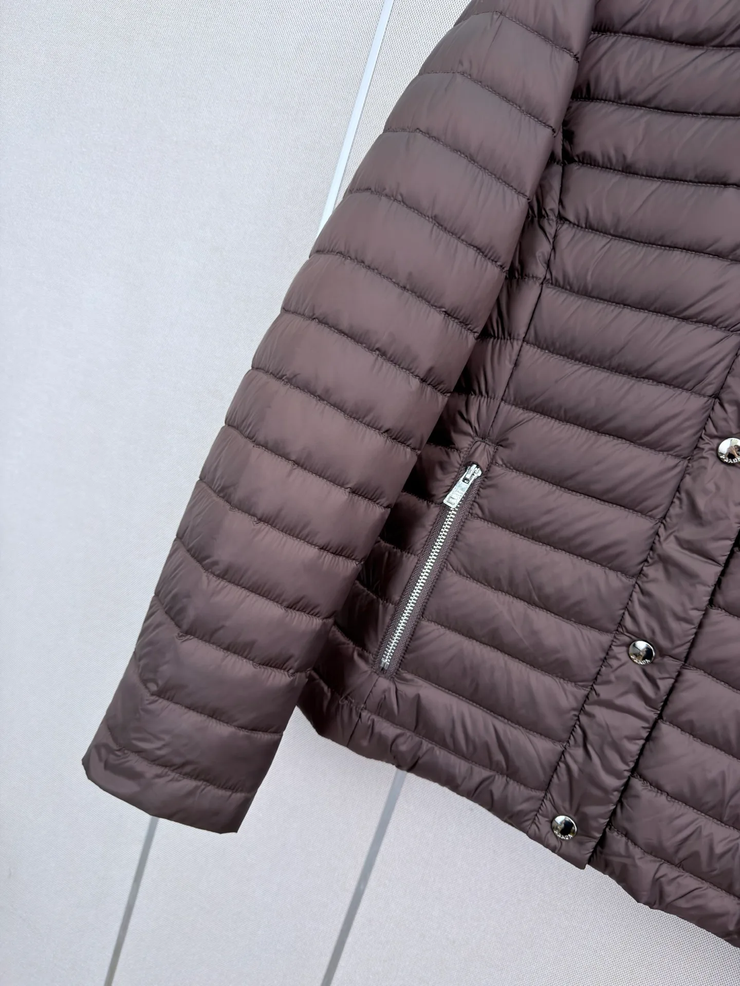 Куртки И Пуховики Женские Prada 18185818