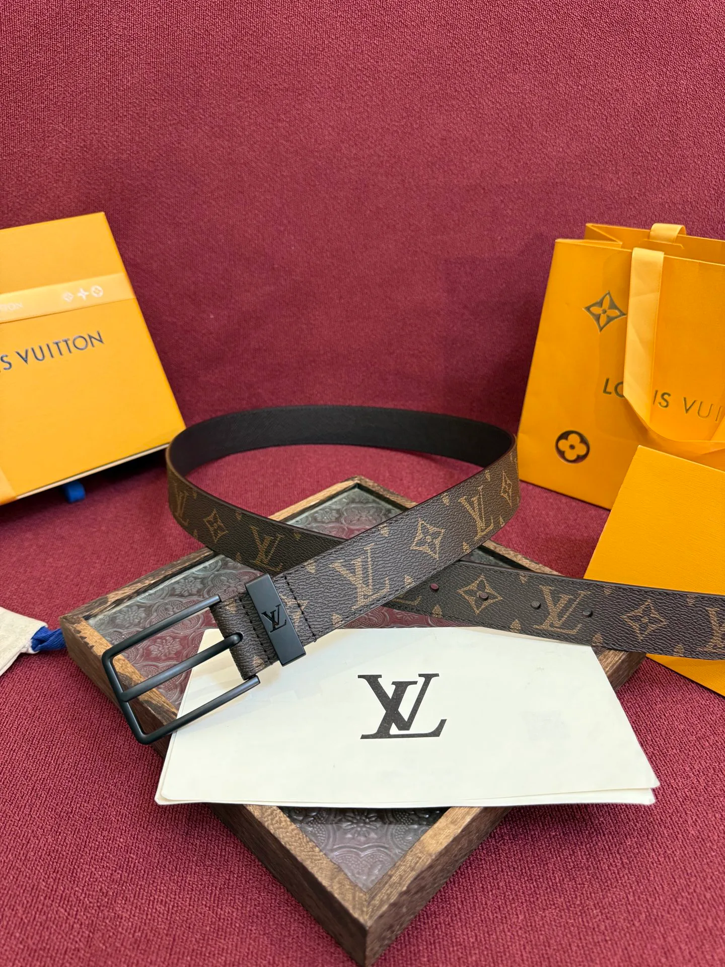 Ремни Louis Vuitton 5070254