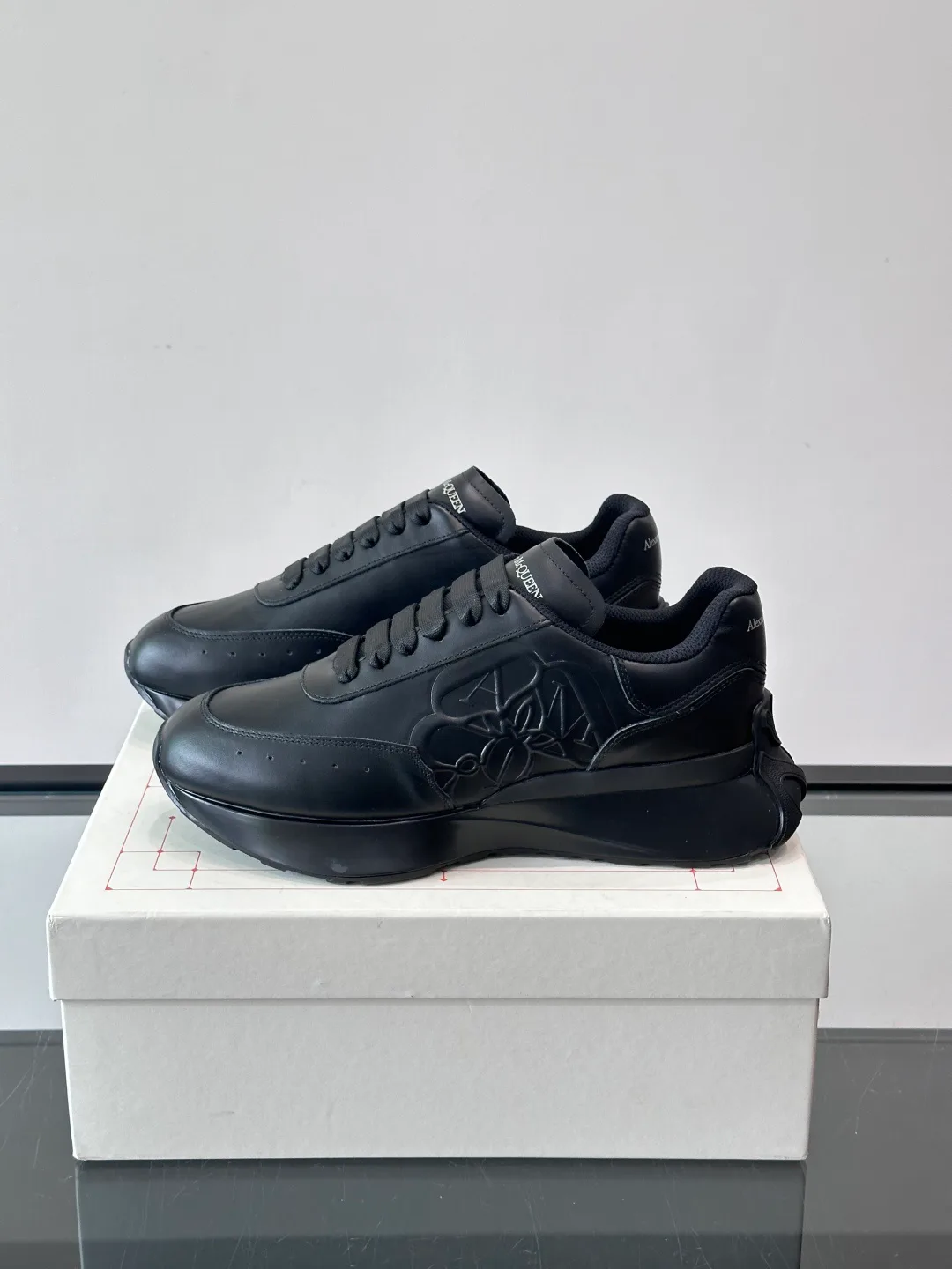 Кроссовки Женские Alexander Mcqueen 450132