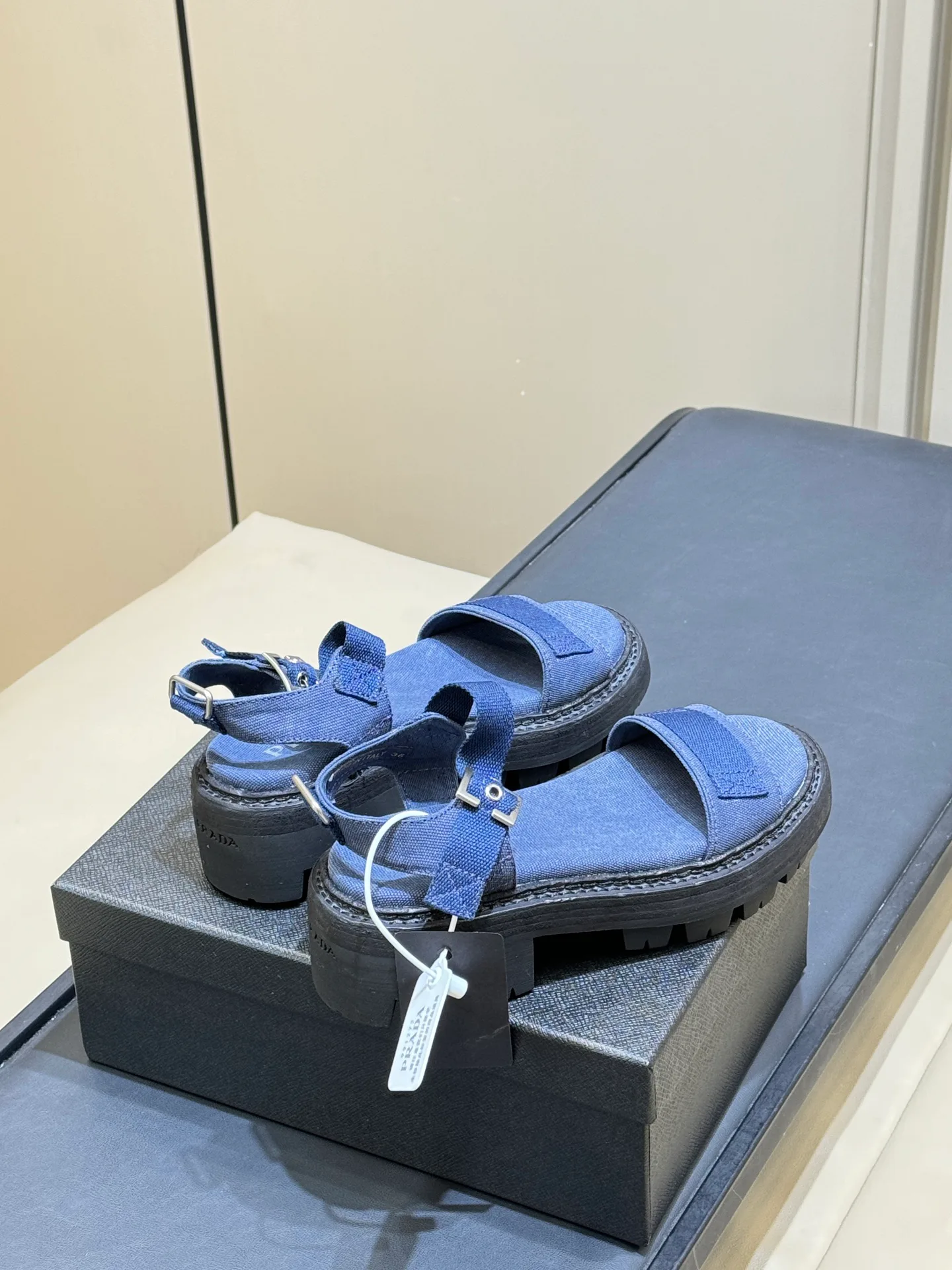 Сандалии Женские Prada 11258573