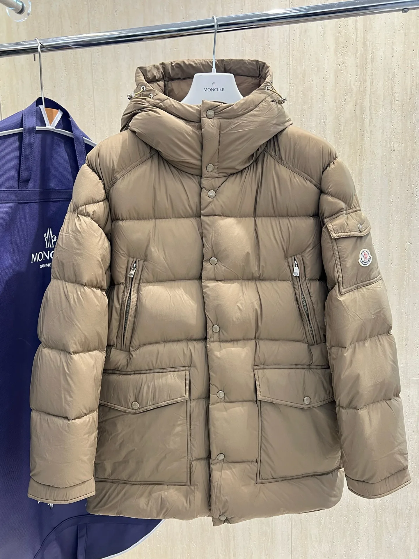 Куртки И Пуховики Женские Moncler 18723400