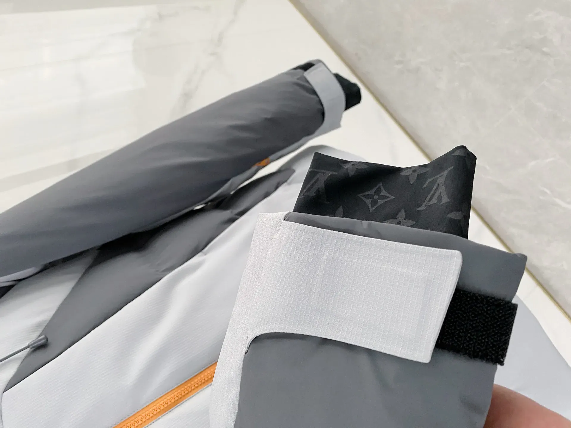 Куртки И Пуховики Мужские Louis Vuitton 1207459