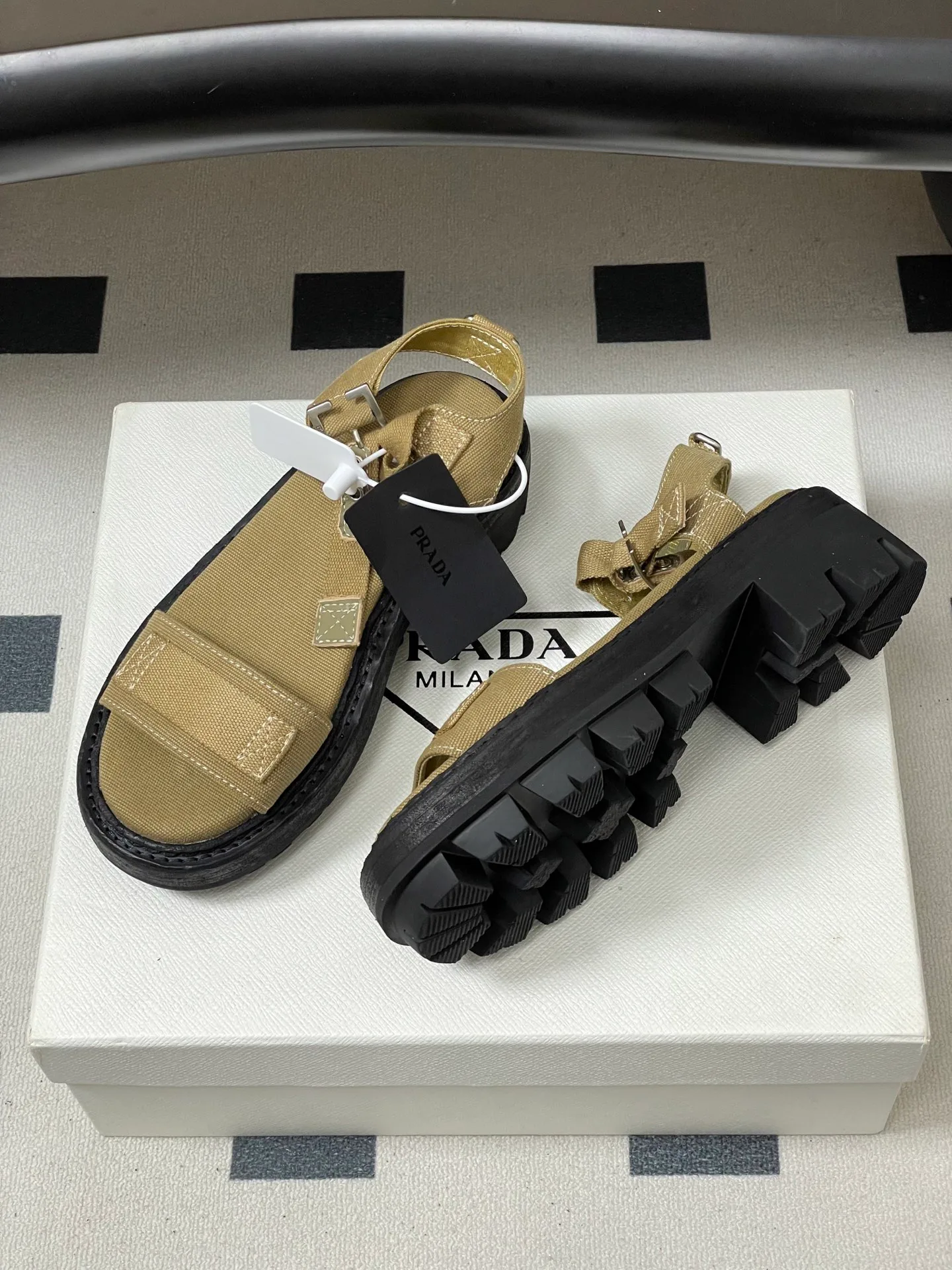 Босоножки Женские Prada 12810953