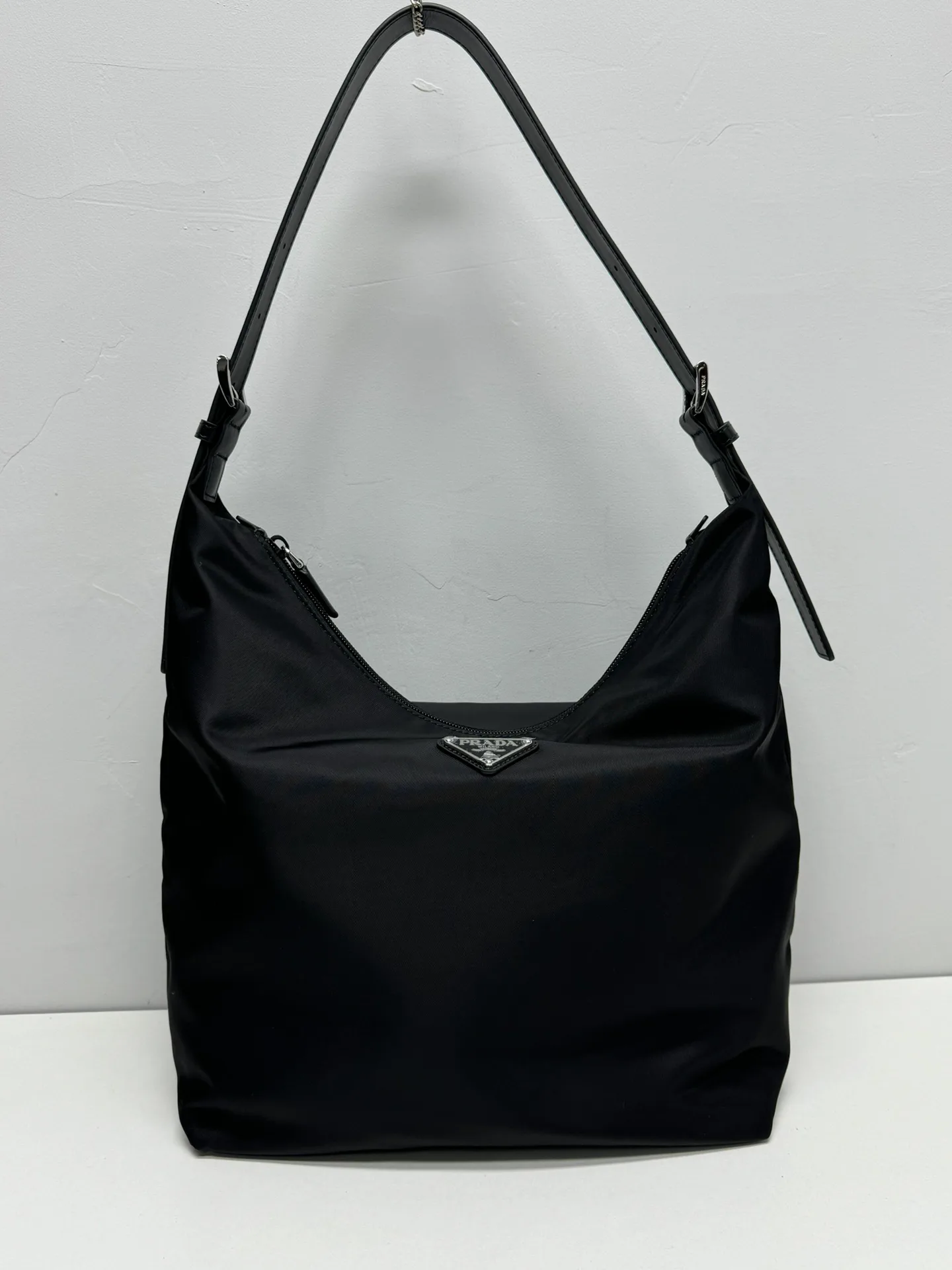 Классические Сумки Женские Prada 18470