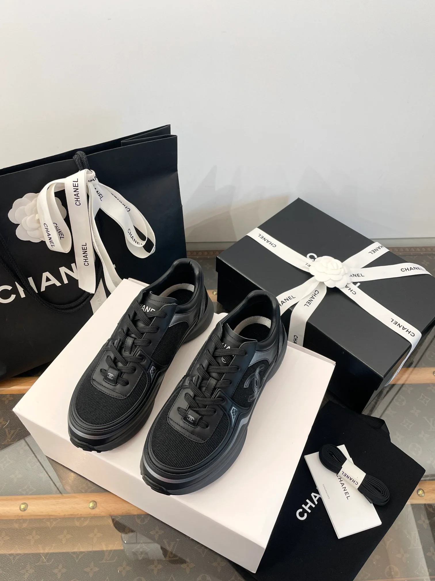 Кроссовки Женские Chanel 10669589