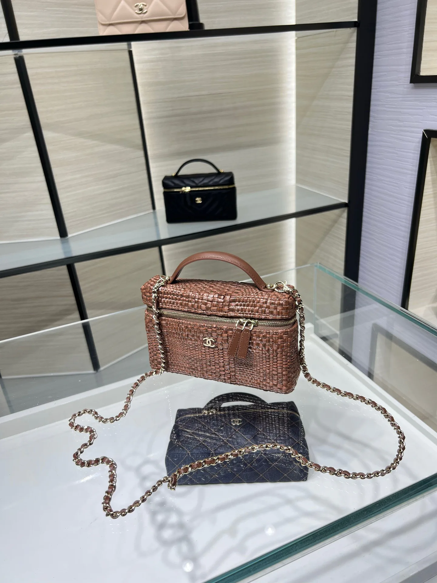 Классические Сумки Женские Chanel 17827284