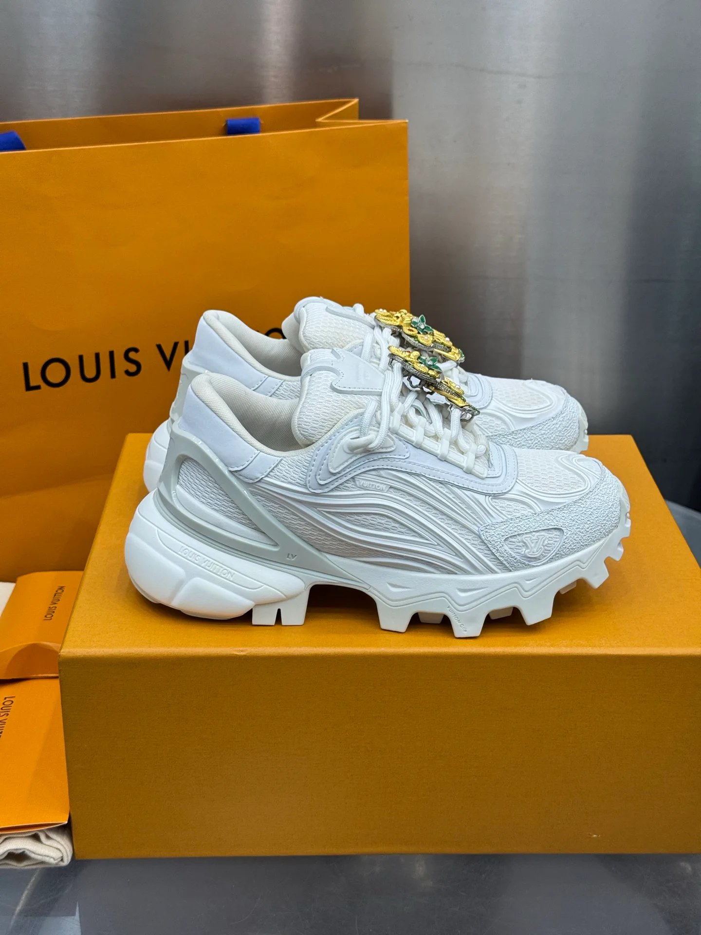 Кроссовки Женские Louis Vuitton 18202601