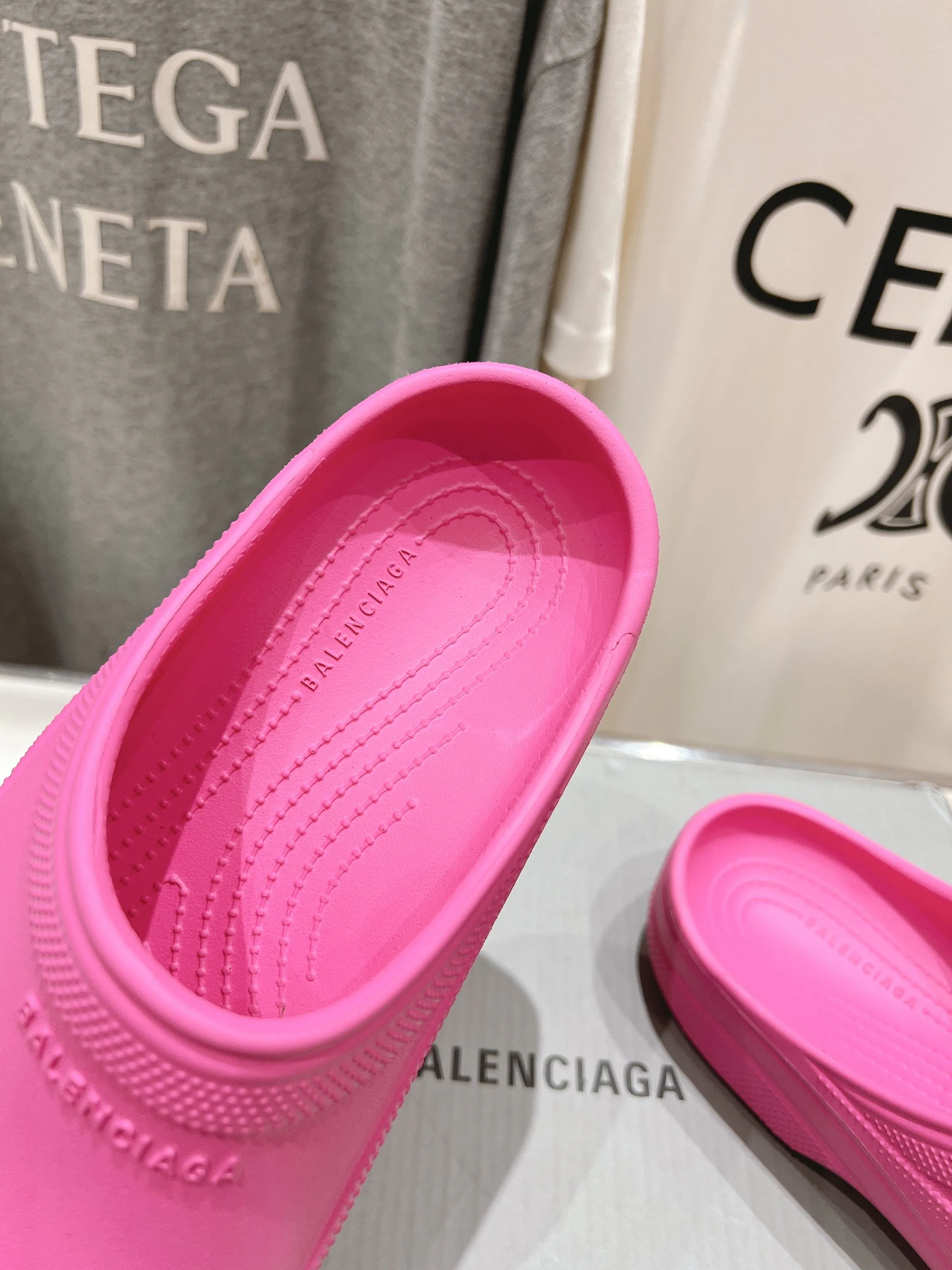 Шлепанцы Женские Balenciaga 15009