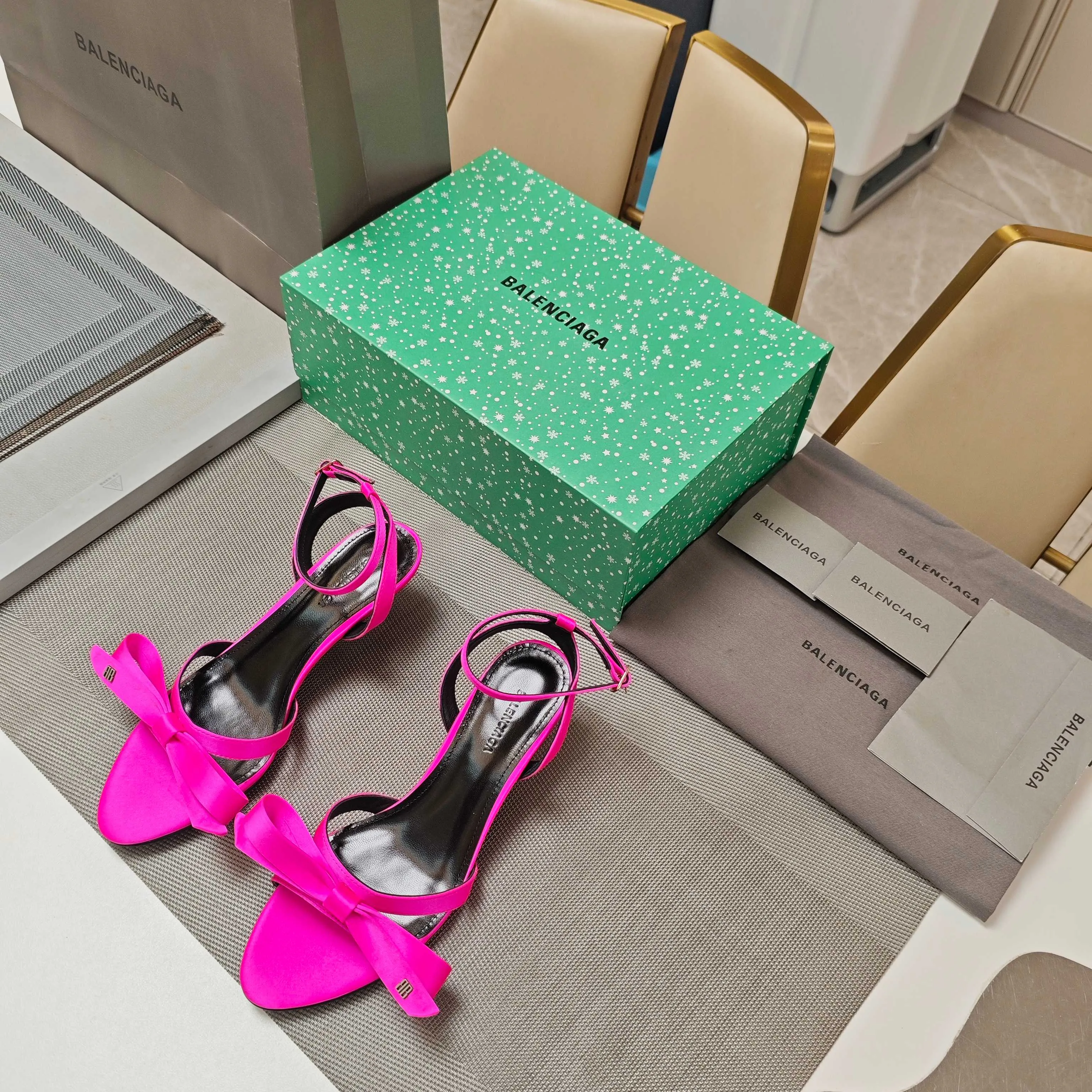 Босоножки Женские Balenciaga 12245116