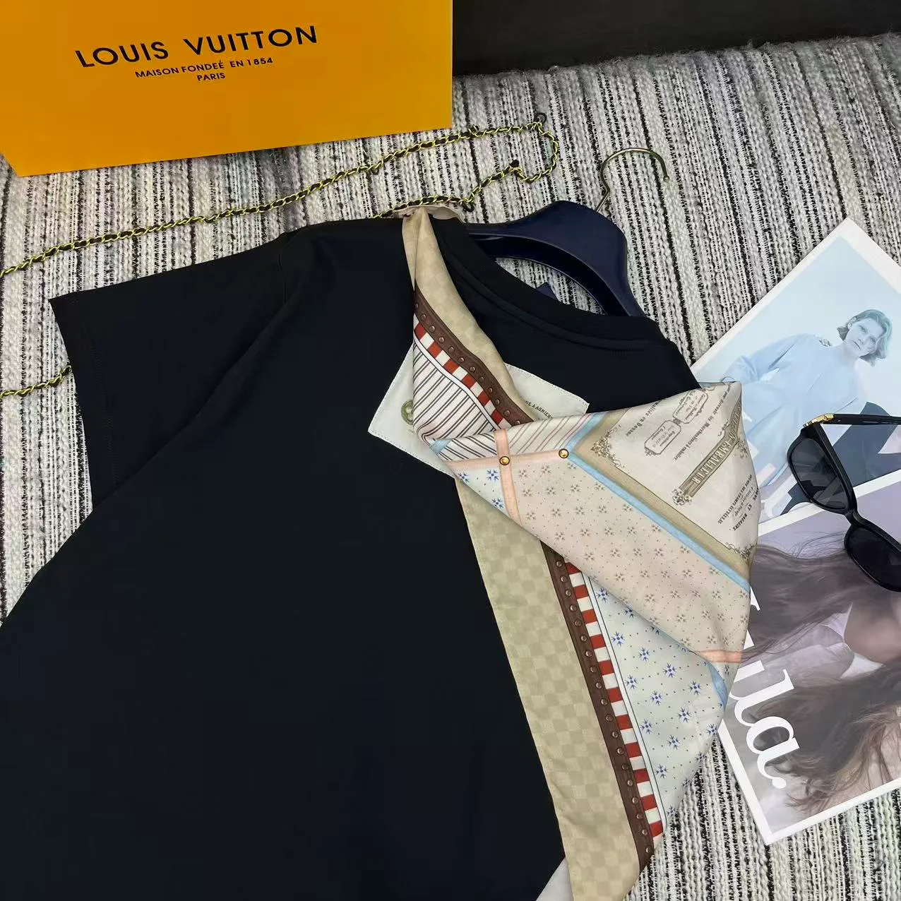 Футболки Женские Louis Vuitton 12875160