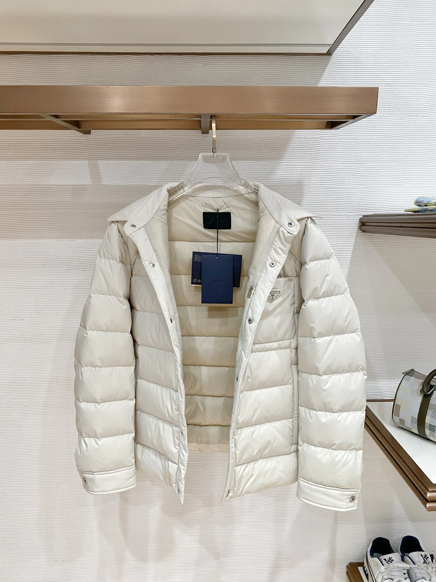 Куртки И Пуховики Мужские Prada 17941242