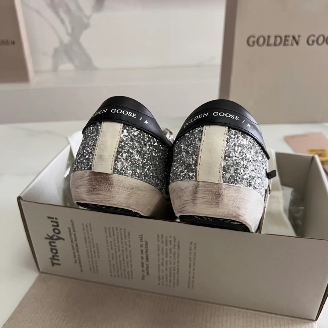 Кроссовки Женские Golden Goose 16995658
